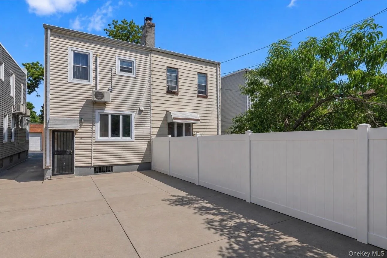 7964 77th Avenue, New York, NY, 3 Bedrooms Bedrooms, 5 Rooms Rooms,3 BathroomsBathrooms,Residential,For Rent,77th,0,KEY1015101 7964 77th Avenue, New York, NY, 3 Bedrooms Bedrooms, 5 Rooms Rooms,3 BathroomsBathrooms,Residential,For Rent,77th,0,KEY1015101