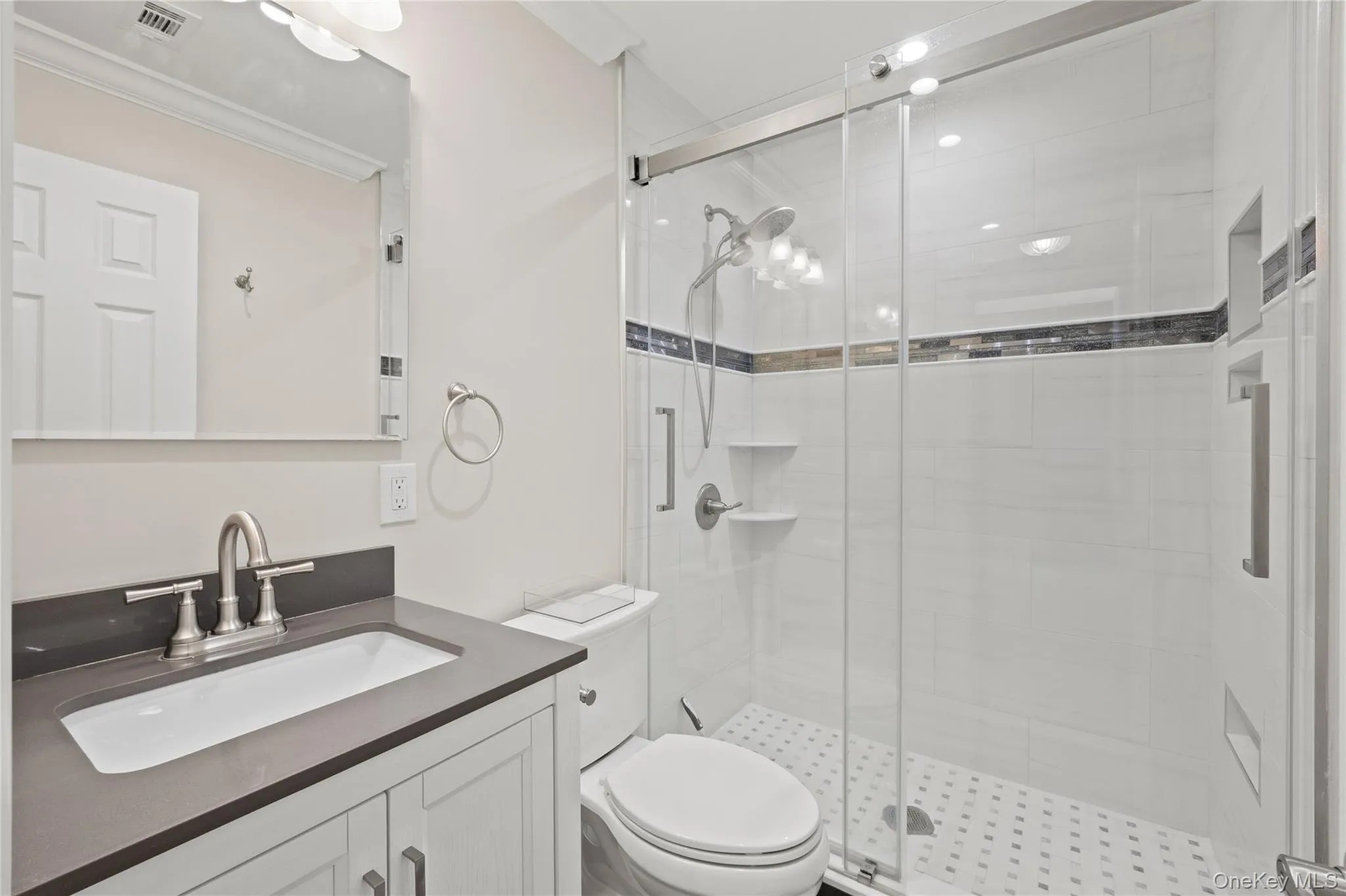 1406 Sara Circle, Brookhaven, NY, 3 Bedrooms Bedrooms, 6 Rooms Rooms,2 BathroomsBathrooms,Residential,For Rent,Sara,0,1015102 1406 Sara Circle, Brookhaven, NY, 3 Bedrooms Bedrooms, 6 Rooms Rooms,2 BathroomsBathrooms,Residential,For Rent,Sara,0,1015102