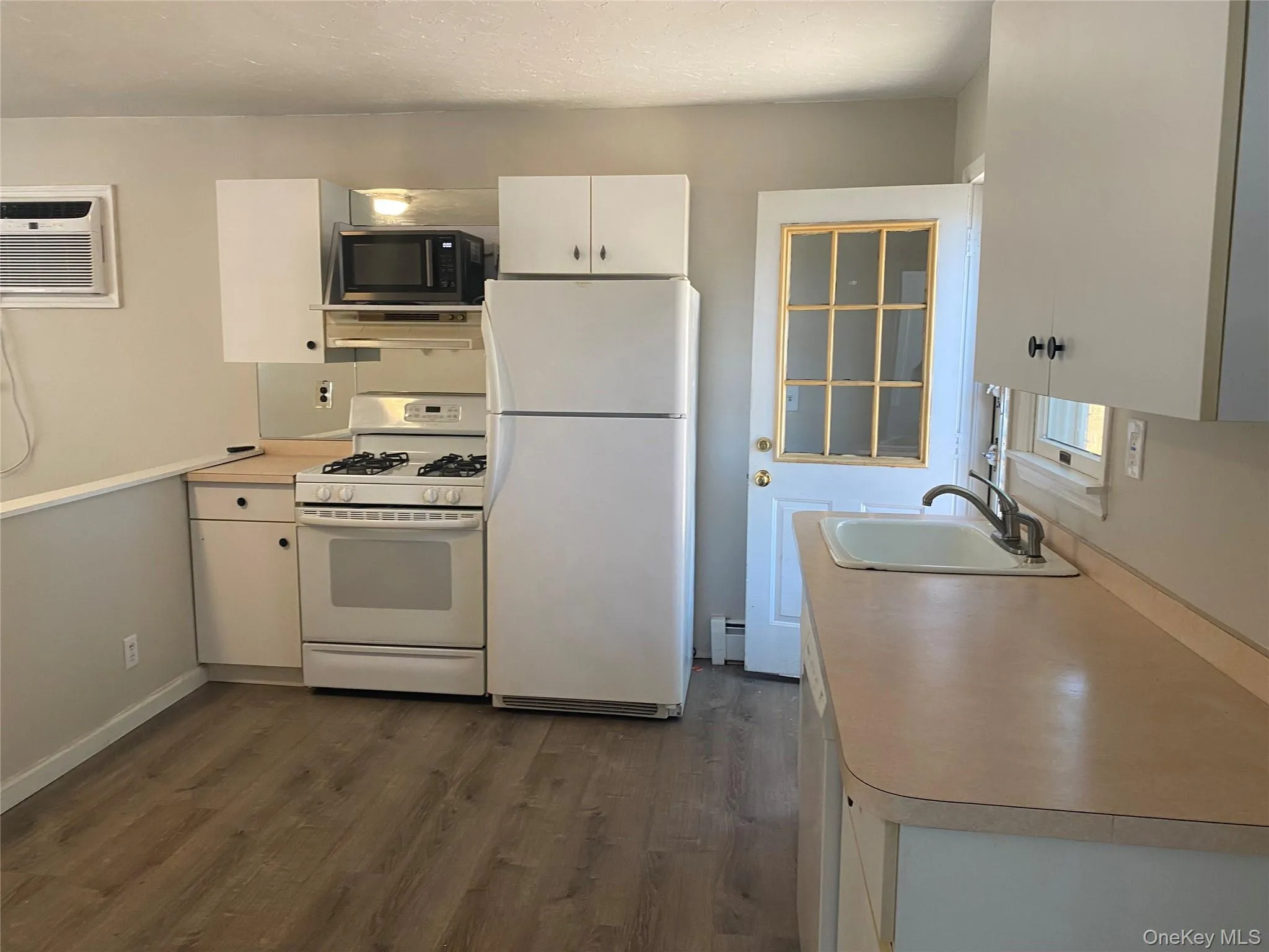 101 Rose Drive, Islip, NY, 2 Bedrooms Bedrooms, 6 Rooms Rooms,1 BathroomBathrooms,Residential,For Rent,Rose,0,1015104 101 Rose Drive, Islip, NY, 2 Bedrooms Bedrooms, 6 Rooms Rooms,1 BathroomBathrooms,Residential,For Rent,Rose,0,1015104