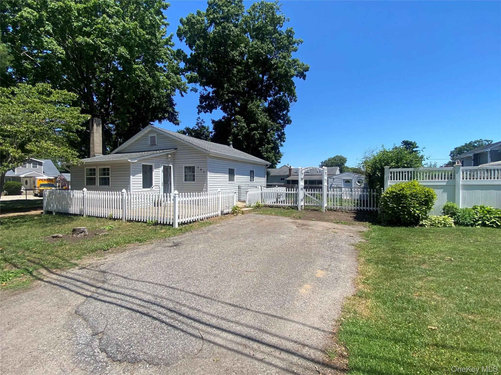 101 Rose Drive, Islip, NY, 2 Bedrooms Bedrooms, 6 Rooms Rooms,1 BathroomBathrooms,Residential,For Rent,Rose,0,1015104 101 Rose Drive, Islip, NY, 2 Bedrooms Bedrooms, 6 Rooms Rooms,1 BathroomBathrooms,Residential,For Rent,Rose,0,1015104