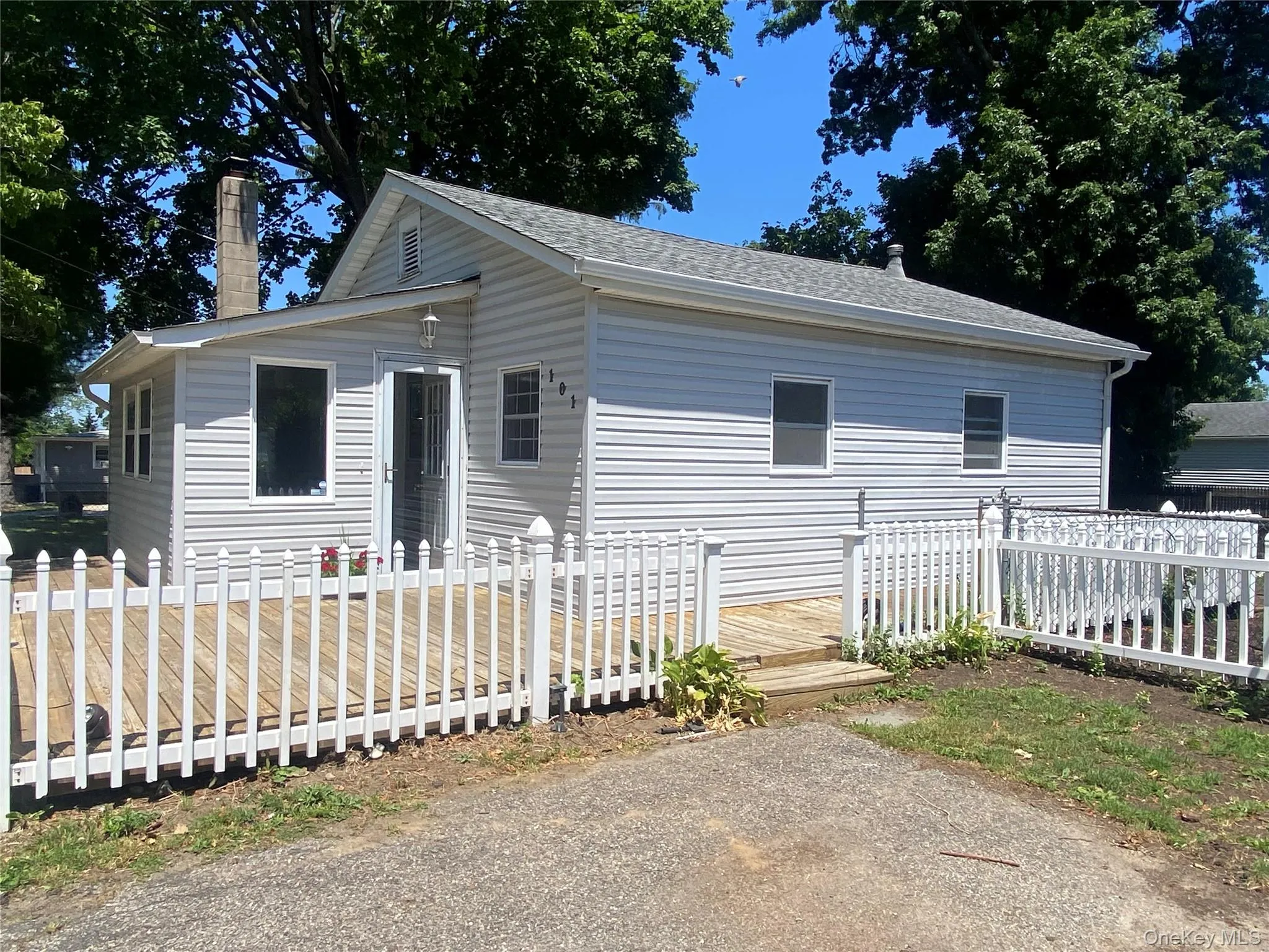 101 Rose Drive, Islip, NY, 2 Bedrooms Bedrooms, 6 Rooms Rooms,1 BathroomBathrooms,Residential,For Rent,Rose,0,KEY1015104 101 Rose Drive, Islip, NY, 2 Bedrooms Bedrooms, 6 Rooms Rooms,1 BathroomBathrooms,Residential,For Rent,Rose,0,KEY1015104