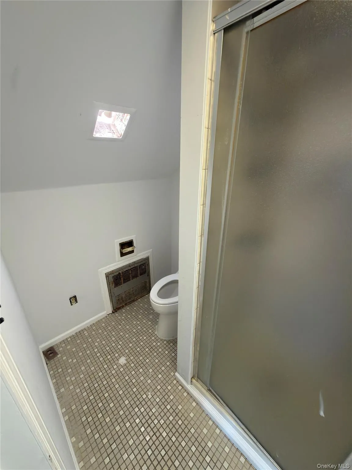 18316 64th Avenue, New York, NY, 3 Bedrooms Bedrooms, 7 Rooms Rooms,2 BathroomsBathrooms,Residential Lease,For Rent,64th,0,1015105 18316 64th Avenue, New York, NY, 3 Bedrooms Bedrooms, 7 Rooms Rooms,2 BathroomsBathrooms,Residential Lease,For Rent,64th,0,1015105