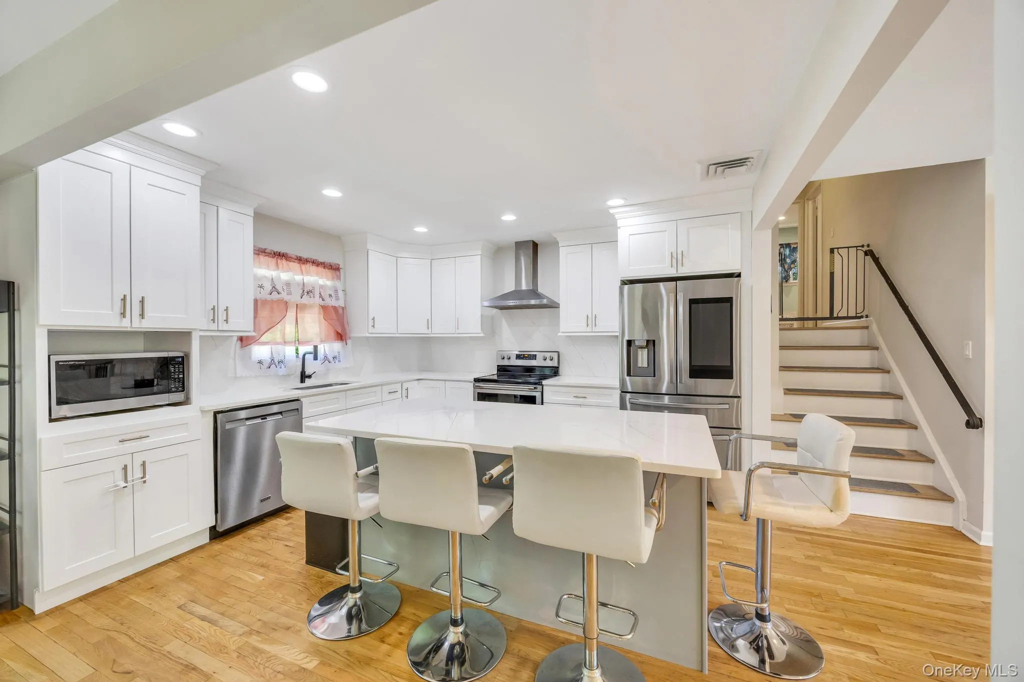 99 Burr Road, Huntington, NY, 4 Bedrooms Bedrooms, 7 Rooms Rooms,2 BathroomsBathrooms,Residential,For Rent,Burr,0,1015112 99 Burr Road, Huntington, NY, 4 Bedrooms Bedrooms, 7 Rooms Rooms,2 BathroomsBathrooms,Residential,For Rent,Burr,0,1015112