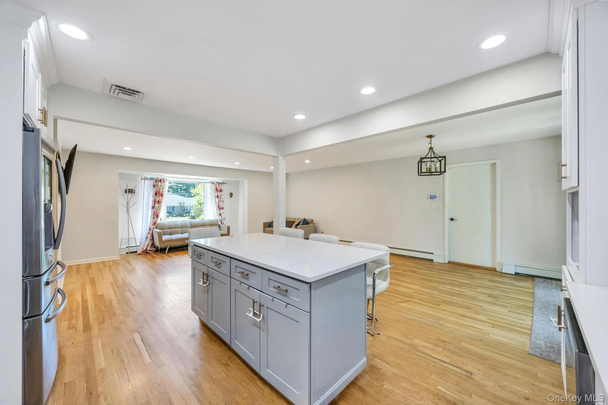 99 Burr Road, Huntington, NY, 4 Bedrooms Bedrooms, 7 Rooms Rooms,2 BathroomsBathrooms,Residential,For Rent,Burr,0,1015112 99 Burr Road, Huntington, NY, 4 Bedrooms Bedrooms, 7 Rooms Rooms,2 BathroomsBathrooms,Residential,For Rent,Burr,0,1015112