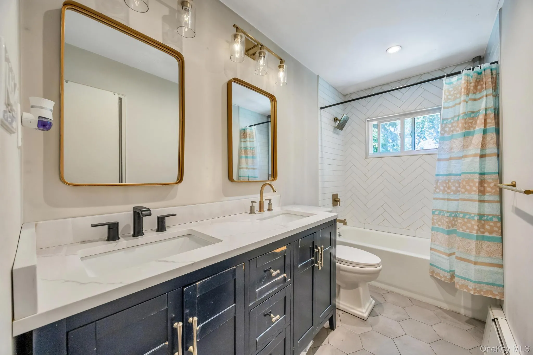 99 Burr Road, Huntington, NY, 4 Bedrooms Bedrooms, 7 Rooms Rooms,2 BathroomsBathrooms,Residential,For Rent,Burr,0,1015112 99 Burr Road, Huntington, NY, 4 Bedrooms Bedrooms, 7 Rooms Rooms,2 BathroomsBathrooms,Residential,For Rent,Burr,0,1015112