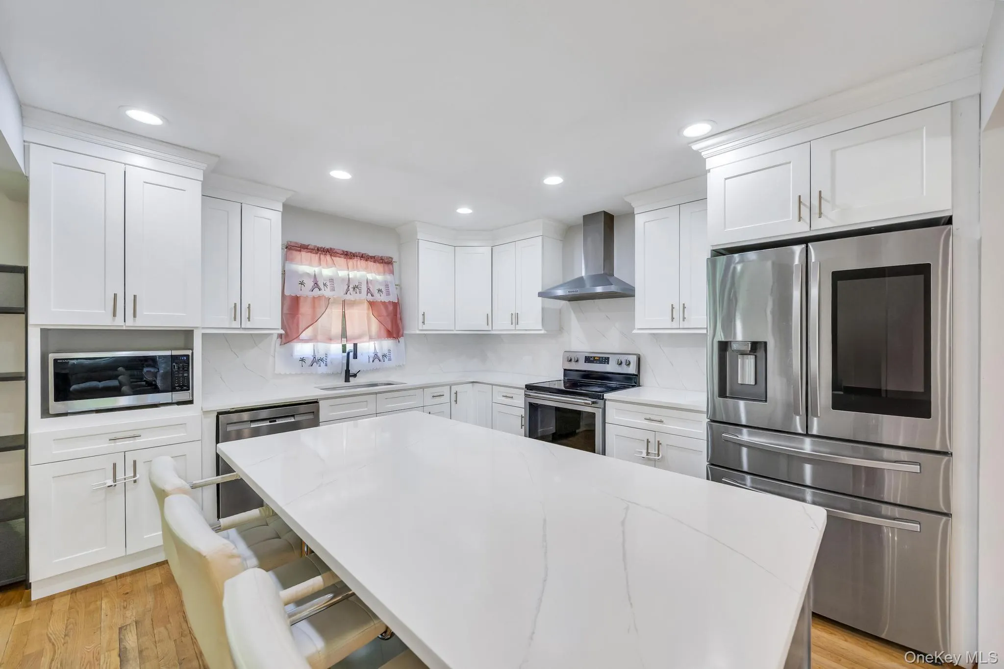99 Burr Road, Huntington, NY, 4 Bedrooms Bedrooms, 7 Rooms Rooms,2 BathroomsBathrooms,Residential,For Rent,Burr,0,1015112 99 Burr Road, Huntington, NY, 4 Bedrooms Bedrooms, 7 Rooms Rooms,2 BathroomsBathrooms,Residential,For Rent,Burr,0,1015112
