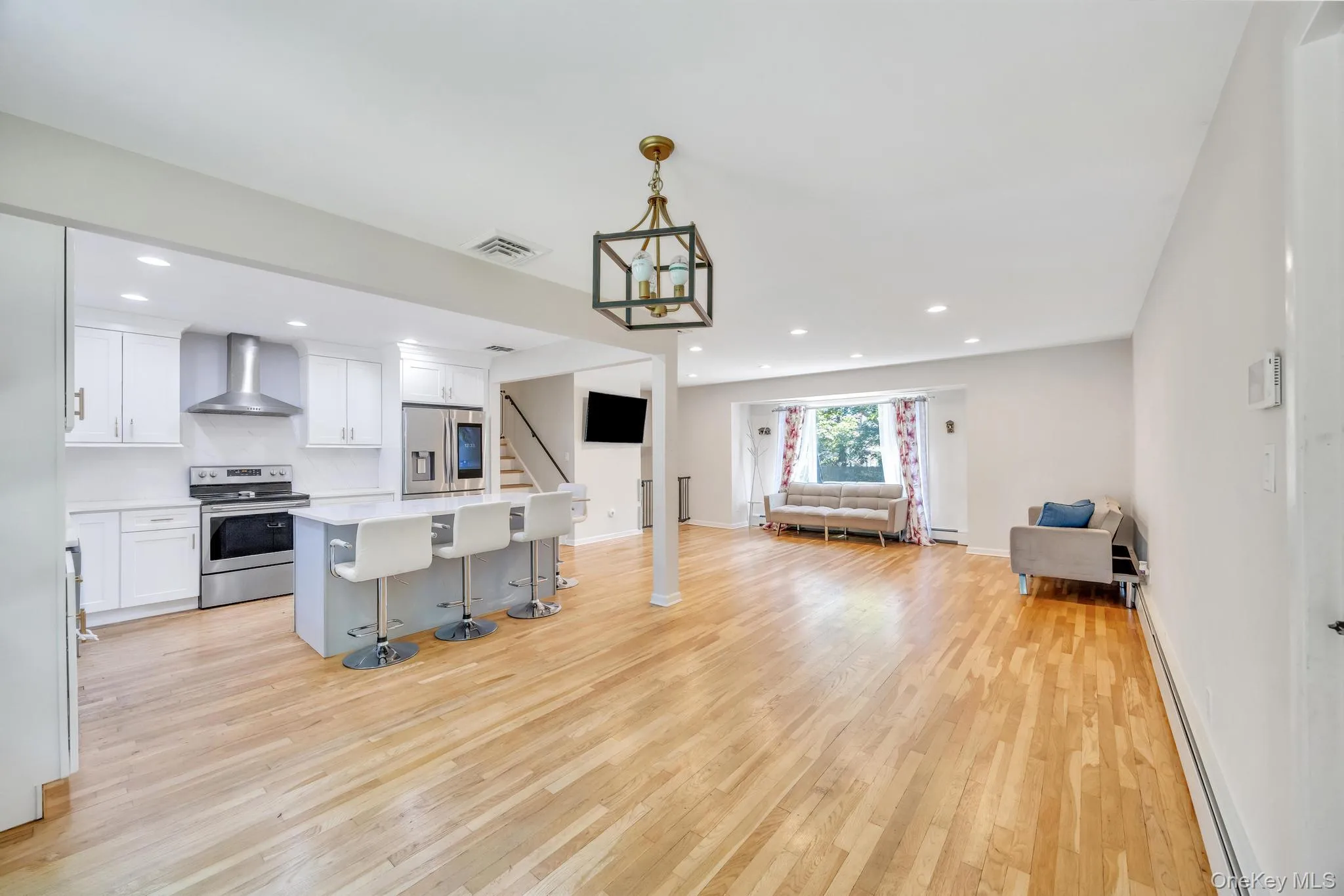 99 Burr Road, Huntington, NY, 4 Bedrooms Bedrooms, 7 Rooms Rooms,2 BathroomsBathrooms,Residential,For Rent,Burr,0,1015112 99 Burr Road, Huntington, NY, 4 Bedrooms Bedrooms, 7 Rooms Rooms,2 BathroomsBathrooms,Residential,For Rent,Burr,0,1015112