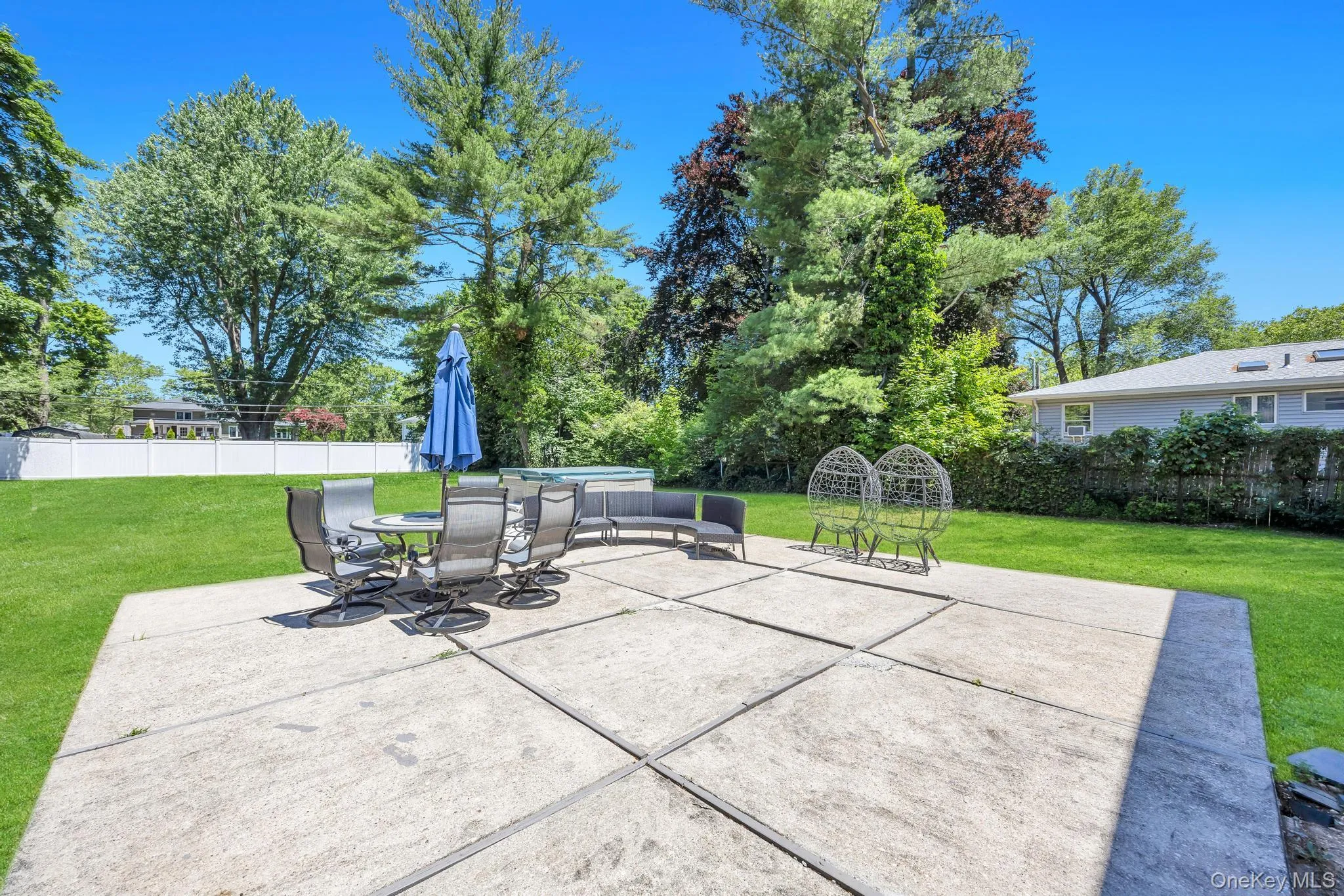 99 Burr Road, Huntington, NY, 4 Bedrooms Bedrooms, 7 Rooms Rooms,2 BathroomsBathrooms,Residential,For Rent,Burr,0,1015112 99 Burr Road, Huntington, NY, 4 Bedrooms Bedrooms, 7 Rooms Rooms,2 BathroomsBathrooms,Residential,For Rent,Burr,0,1015112