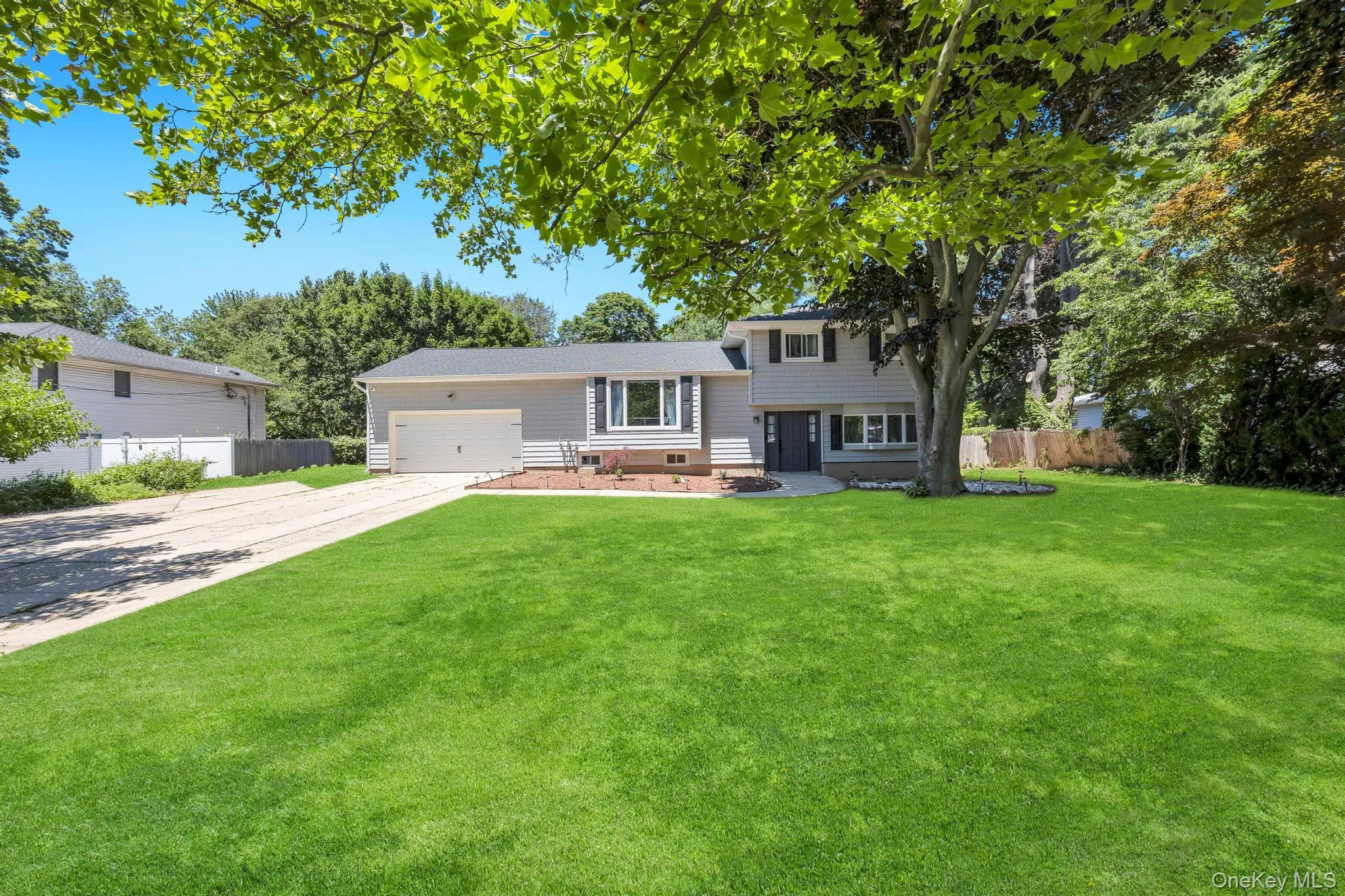 99 Burr Road, Huntington, NY, 4 Bedrooms Bedrooms, 7 Rooms Rooms,2 BathroomsBathrooms,Residential,For Rent,Burr,0,1015112 99 Burr Road, Huntington, NY, 4 Bedrooms Bedrooms, 7 Rooms Rooms,2 BathroomsBathrooms,Residential,For Rent,Burr,0,1015112