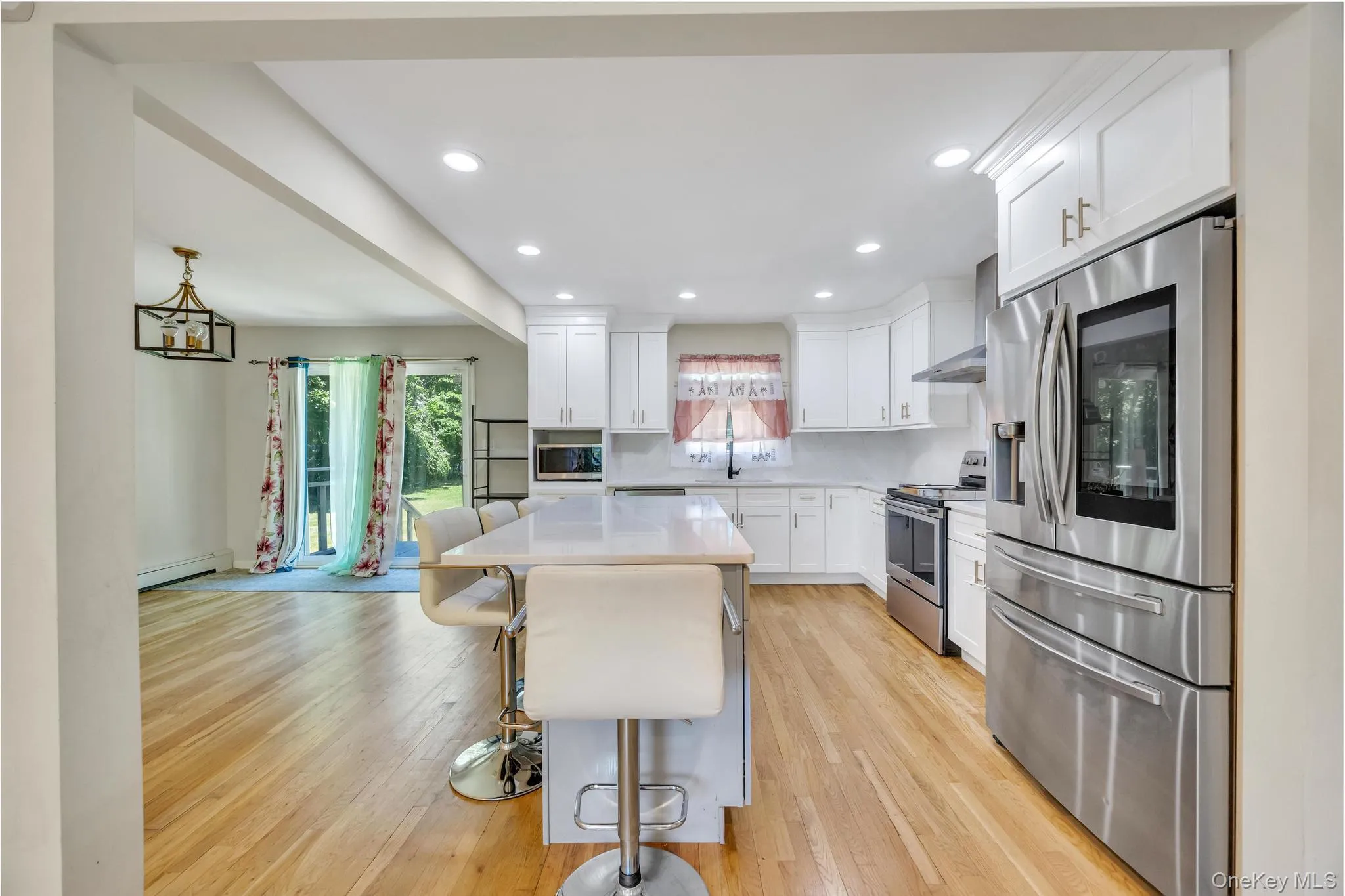 99 Burr Road, Huntington, NY, 4 Bedrooms Bedrooms, 7 Rooms Rooms,2 BathroomsBathrooms,Residential,For Rent,Burr,0,1015112 99 Burr Road, Huntington, NY, 4 Bedrooms Bedrooms, 7 Rooms Rooms,2 BathroomsBathrooms,Residential,For Rent,Burr,0,1015112