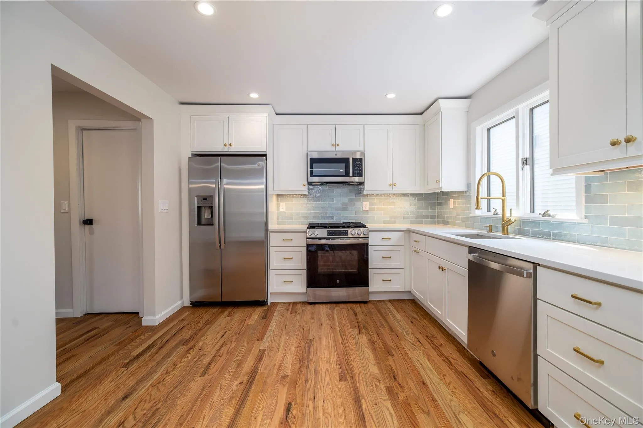 580 East Pine Street, Long Beach, NY, 3 Bedrooms Bedrooms, 7 Rooms Rooms,2 BathroomsBathrooms,Residential Lease,For Rent,East Pine,0,1015113 580 East Pine Street, Long Beach, NY, 3 Bedrooms Bedrooms, 7 Rooms Rooms,2 BathroomsBathrooms,Residential Lease,For Rent,East Pine,0,1015113