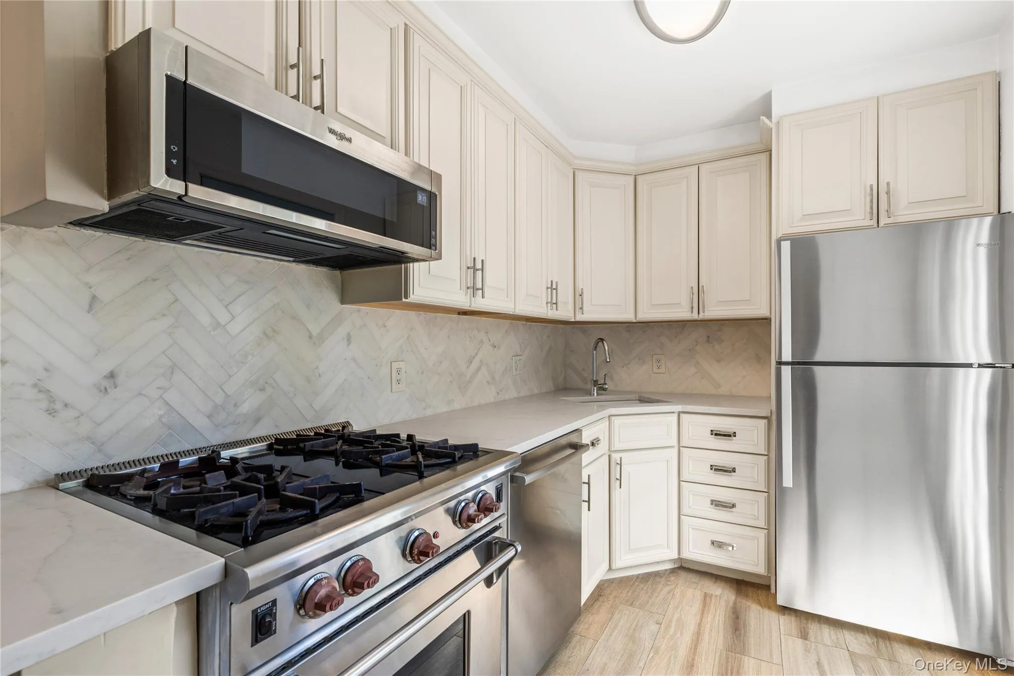 1 Peck Avenue, Rye City, NY, 1 Bedroom Bedrooms, 3 Rooms Rooms,1 BathroomBathrooms,Residential,For Rent,Peck,0,1015114 1 Peck Avenue, Rye City, NY, 1 Bedroom Bedrooms, 3 Rooms Rooms,1 BathroomBathrooms,Residential,For Rent,Peck,0,1015114