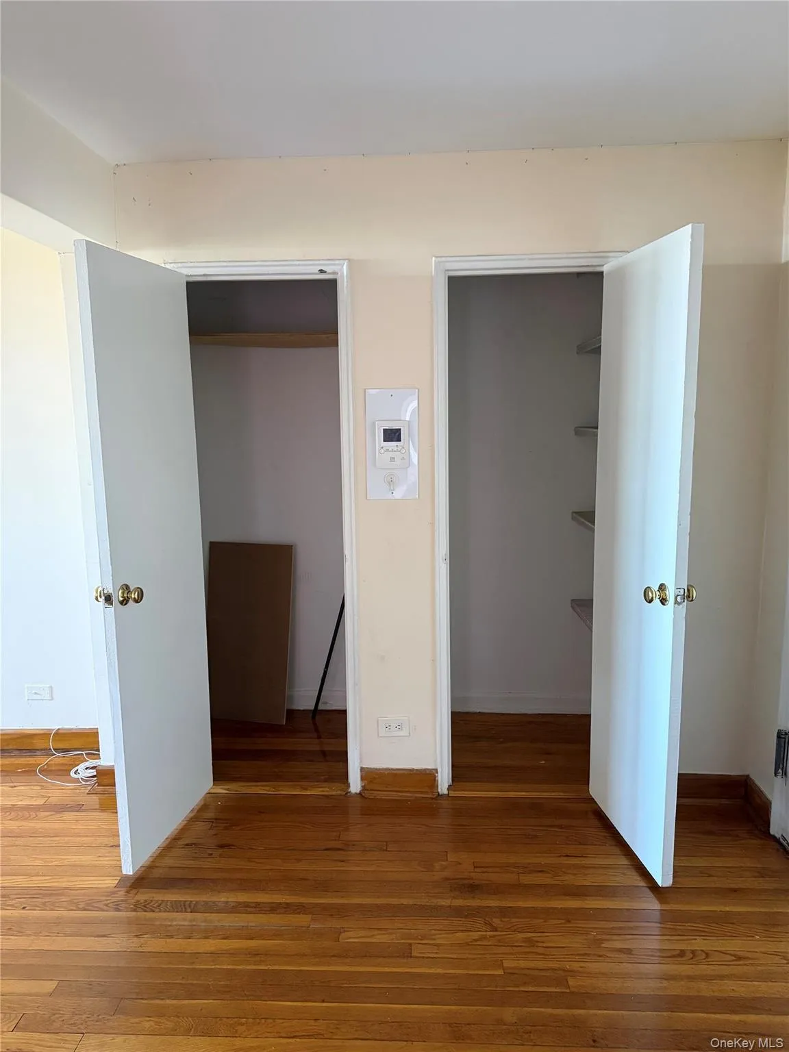 102-18 64th Avenue, New York, NY, 2 Bedrooms Bedrooms, 4 Rooms Rooms,1 BathroomBathrooms,Residential,For Rent,64th,0,1015118 102-18 64th Avenue, New York, NY, 2 Bedrooms Bedrooms, 4 Rooms Rooms,1 BathroomBathrooms,Residential,For Rent,64th,0,1015118