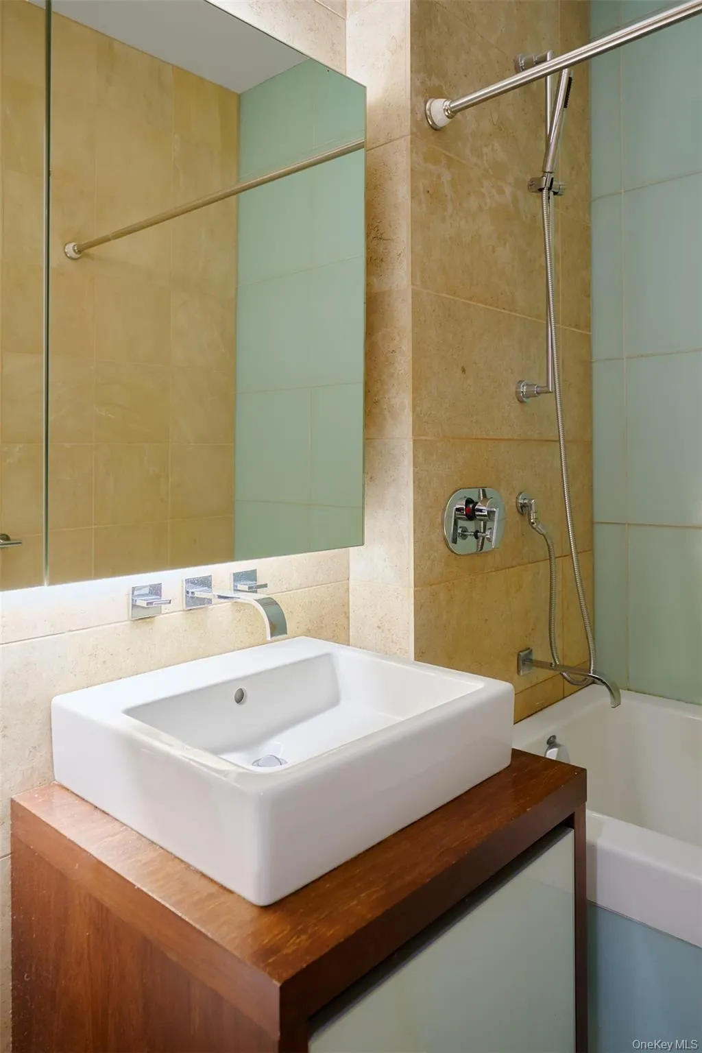 247 46th Street, New York, NY, 1 Bedroom Bedrooms, 2 Rooms Rooms,1 BathroomBathrooms,Residential,For Rent,46th,0,KEY1015119 247 46th Street, New York, NY, 1 Bedroom Bedrooms, 2 Rooms Rooms,1 BathroomBathrooms,Residential,For Rent,46th,0,KEY1015119