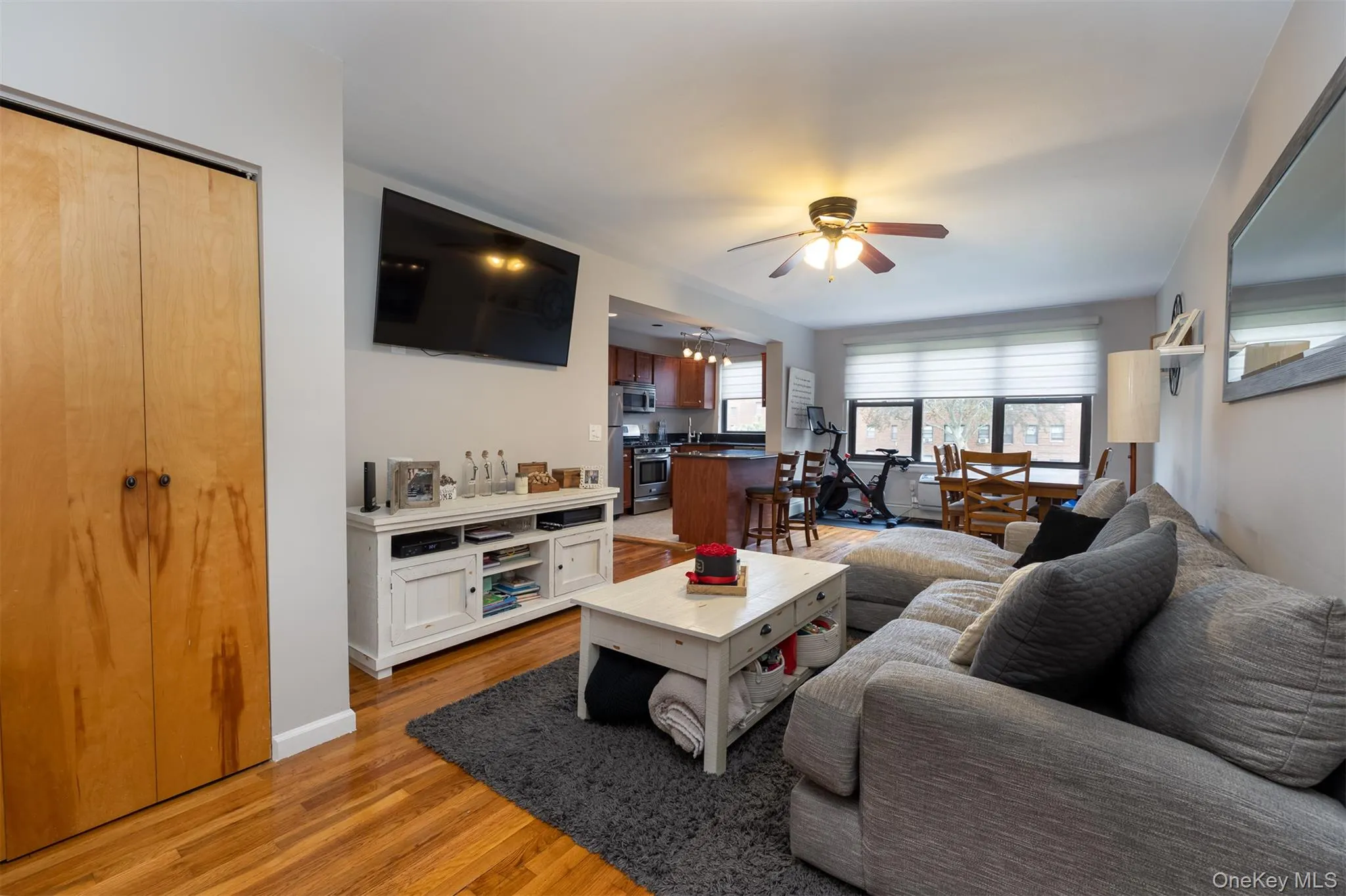 1 Jefferson Avenue, Hempstead, NY, 2 Bedrooms Bedrooms, 5 Rooms Rooms,1 BathroomBathrooms,Residential Lease,For Rent,Jefferson,0,1015120 1 Jefferson Avenue, Hempstead, NY, 2 Bedrooms Bedrooms, 5 Rooms Rooms,1 BathroomBathrooms,Residential Lease,For Rent,Jefferson,0,1015120