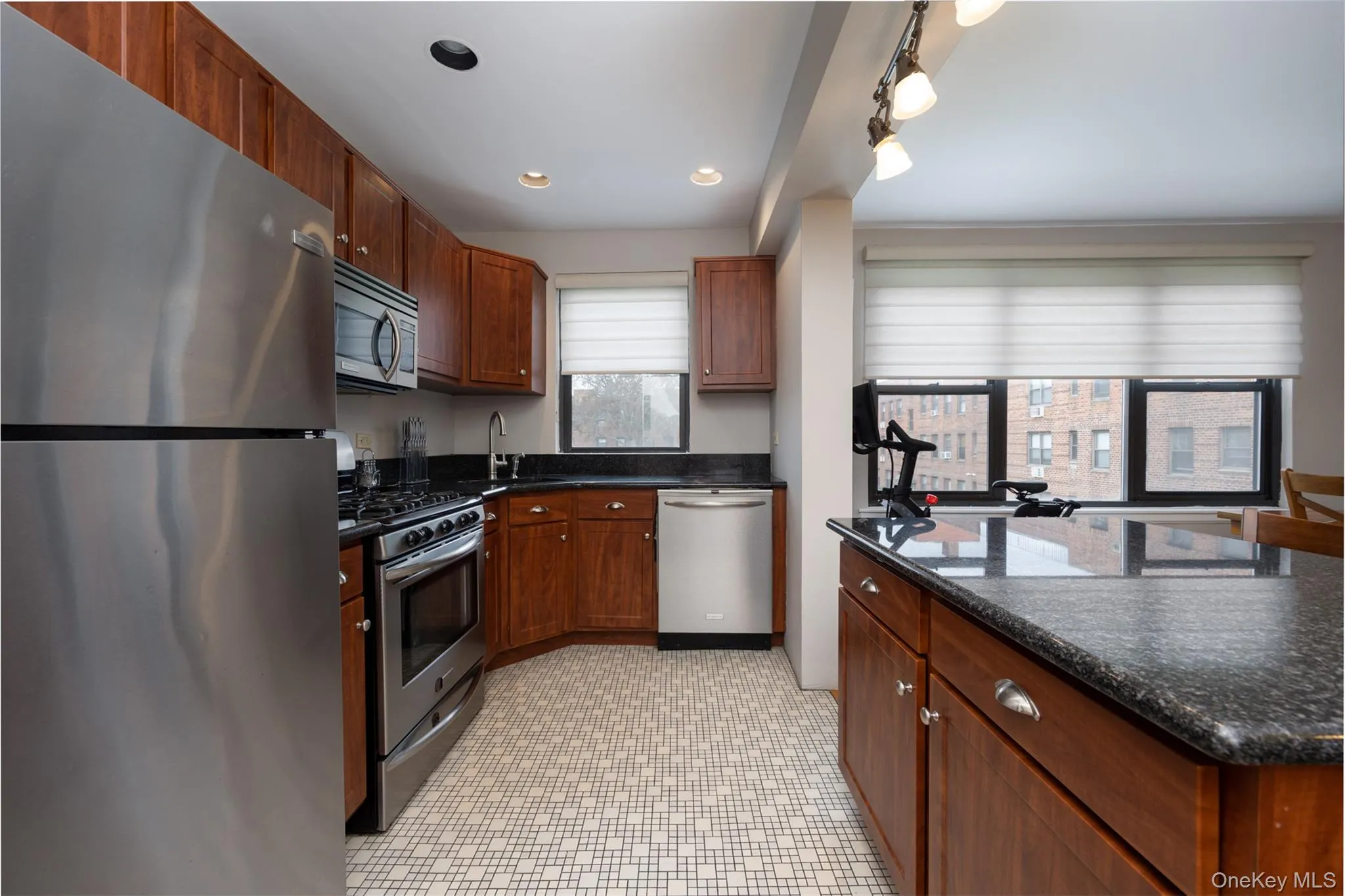 1 Jefferson Avenue, Hempstead, NY, 2 Bedrooms Bedrooms, 5 Rooms Rooms,1 BathroomBathrooms,Residential Lease,For Rent,Jefferson,0,1015120 1 Jefferson Avenue, Hempstead, NY, 2 Bedrooms Bedrooms, 5 Rooms Rooms,1 BathroomBathrooms,Residential Lease,For Rent,Jefferson,0,1015120