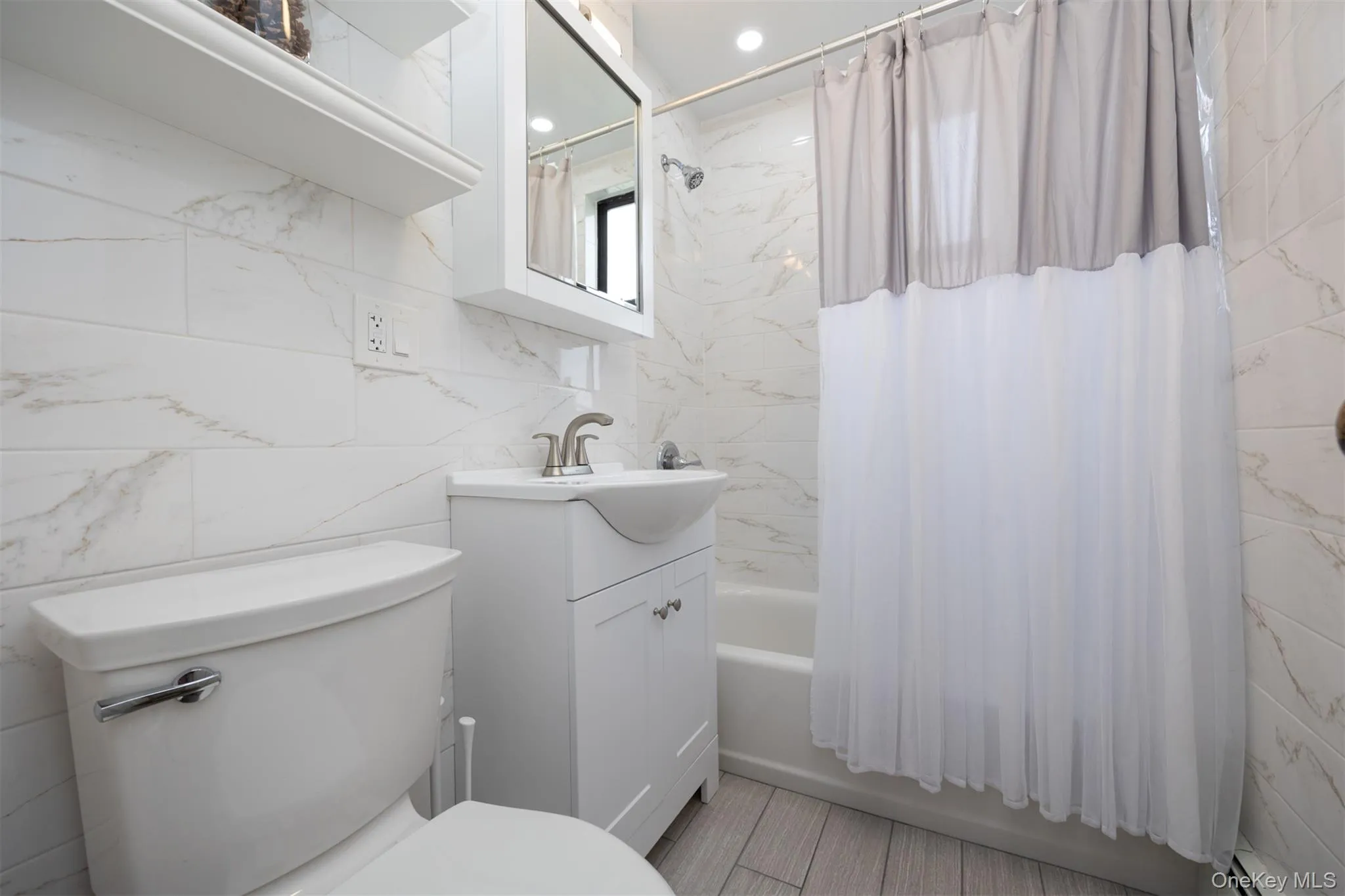 1 Jefferson Avenue, Hempstead, NY, 2 Bedrooms Bedrooms, 5 Rooms Rooms,1 BathroomBathrooms,Residential Lease,For Rent,Jefferson,0,1015120 1 Jefferson Avenue, Hempstead, NY, 2 Bedrooms Bedrooms, 5 Rooms Rooms,1 BathroomBathrooms,Residential Lease,For Rent,Jefferson,0,1015120