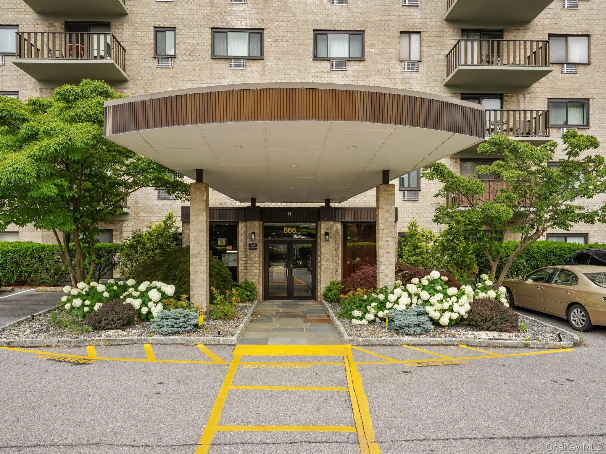 666 Pelham Road, New Rochelle, NY, 2 Bedrooms Bedrooms, 5 Rooms Rooms,2 BathroomsBathrooms,Residential,For Rent,Pelham,0,1015121 666 Pelham Road, New Rochelle, NY, 2 Bedrooms Bedrooms, 5 Rooms Rooms,2 BathroomsBathrooms,Residential,For Rent,Pelham,0,1015121