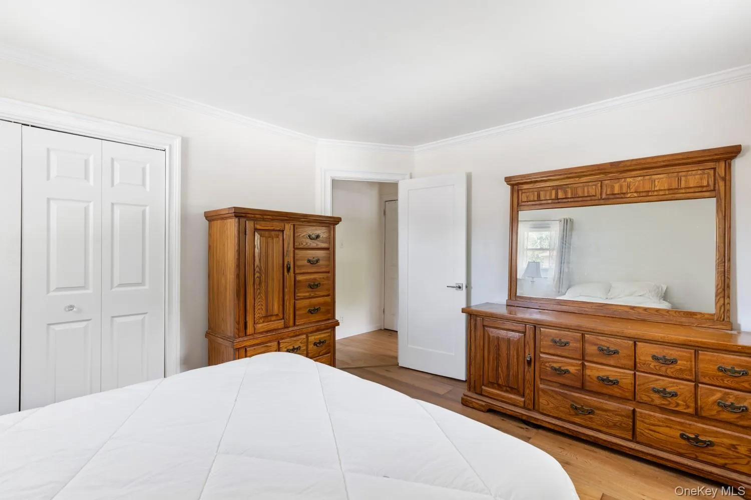 54 Oak Street, Oyster Bay, NY, 3 Bedrooms Bedrooms, 7 Rooms Rooms,1 BathroomBathrooms,Residential,For Rent,Oak,0,KEY1015127 54 Oak Street, Oyster Bay, NY, 3 Bedrooms Bedrooms, 7 Rooms Rooms,1 BathroomBathrooms,Residential,For Rent,Oak,0,KEY1015127