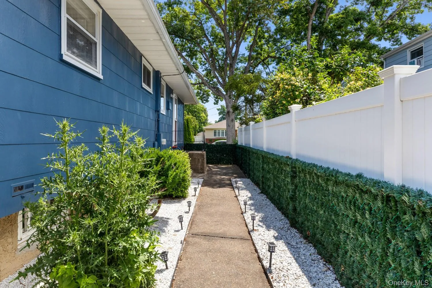 54 Oak Street, Oyster Bay, NY, 3 Bedrooms Bedrooms, 7 Rooms Rooms,1 BathroomBathrooms,Residential,For Rent,Oak,0,KEY1015127 54 Oak Street, Oyster Bay, NY, 3 Bedrooms Bedrooms, 7 Rooms Rooms,1 BathroomBathrooms,Residential,For Rent,Oak,0,KEY1015127