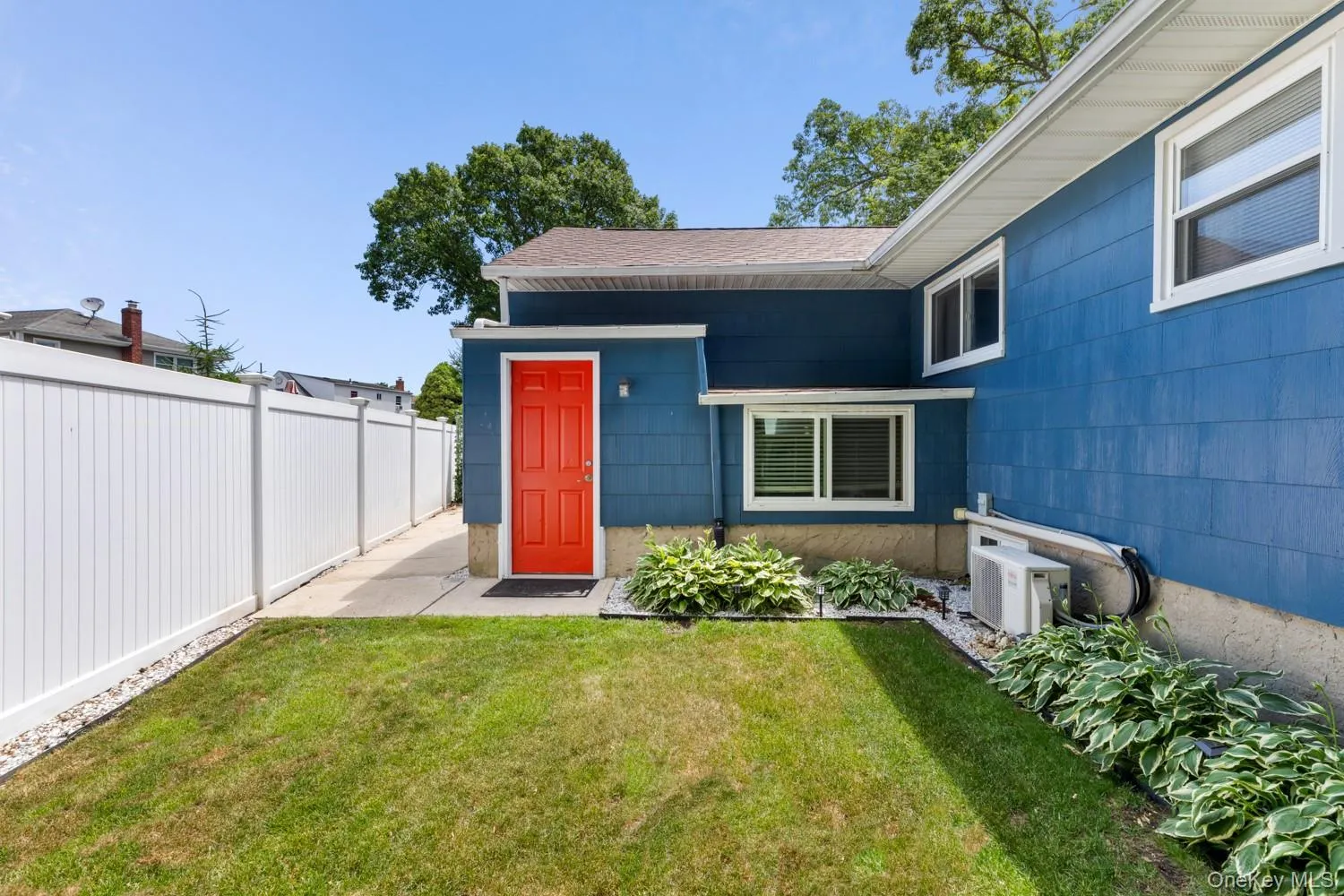 54 Oak Street, Oyster Bay, NY, 3 Bedrooms Bedrooms, 7 Rooms Rooms,1 BathroomBathrooms,Residential,For Rent,Oak,0,KEY1015127 54 Oak Street, Oyster Bay, NY, 3 Bedrooms Bedrooms, 7 Rooms Rooms,1 BathroomBathrooms,Residential,For Rent,Oak,0,KEY1015127