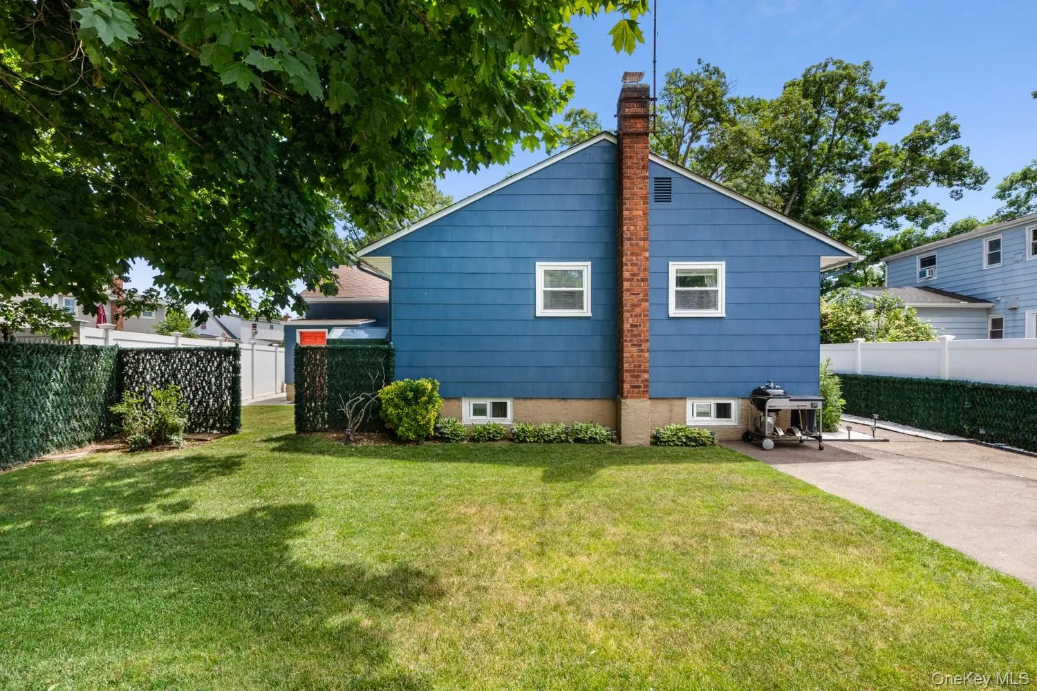 54 Oak Street, Oyster Bay, NY, 3 Bedrooms Bedrooms, 7 Rooms Rooms,1 BathroomBathrooms,Residential,For Rent,Oak,0,KEY1015127 54 Oak Street, Oyster Bay, NY, 3 Bedrooms Bedrooms, 7 Rooms Rooms,1 BathroomBathrooms,Residential,For Rent,Oak,0,KEY1015127