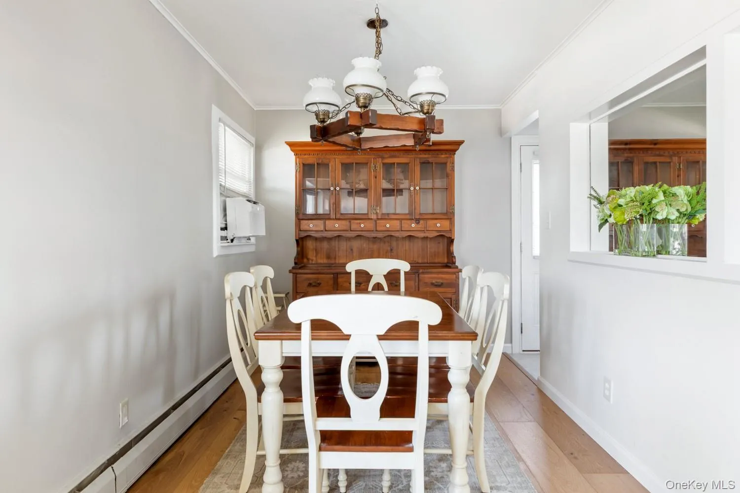 54 Oak Street, Oyster Bay, NY, 3 Bedrooms Bedrooms, 7 Rooms Rooms,1 BathroomBathrooms,Residential,For Rent,Oak,0,KEY1015127 54 Oak Street, Oyster Bay, NY, 3 Bedrooms Bedrooms, 7 Rooms Rooms,1 BathroomBathrooms,Residential,For Rent,Oak,0,KEY1015127