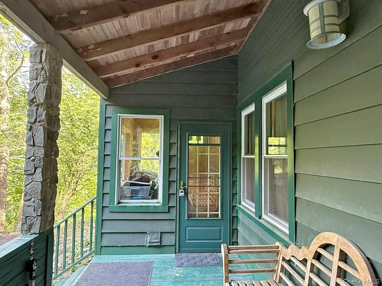 11 Nordic Drive, Woodstock, NY, 2 Bedrooms Bedrooms, 7 Rooms Rooms,2 BathroomsBathrooms,Residential,For Rent,Nordic,0,1015129 11 Nordic Drive, Woodstock, NY, 2 Bedrooms Bedrooms, 7 Rooms Rooms,2 BathroomsBathrooms,Residential,For Rent,Nordic,0,1015129