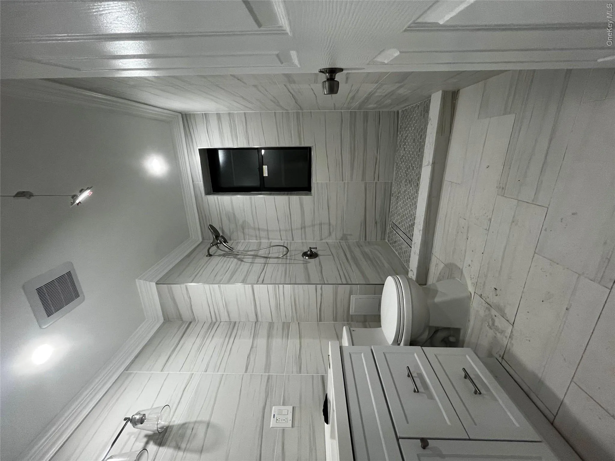 3294 Hull Avenue, New York, NY, 3 Bedrooms Bedrooms, 6 Rooms Rooms,1 BathroomBathrooms,Residential Lease,For Rent,Hull,0,1015130 3294 Hull Avenue, New York, NY, 3 Bedrooms Bedrooms, 6 Rooms Rooms,1 BathroomBathrooms,Residential Lease,For Rent,Hull,0,1015130