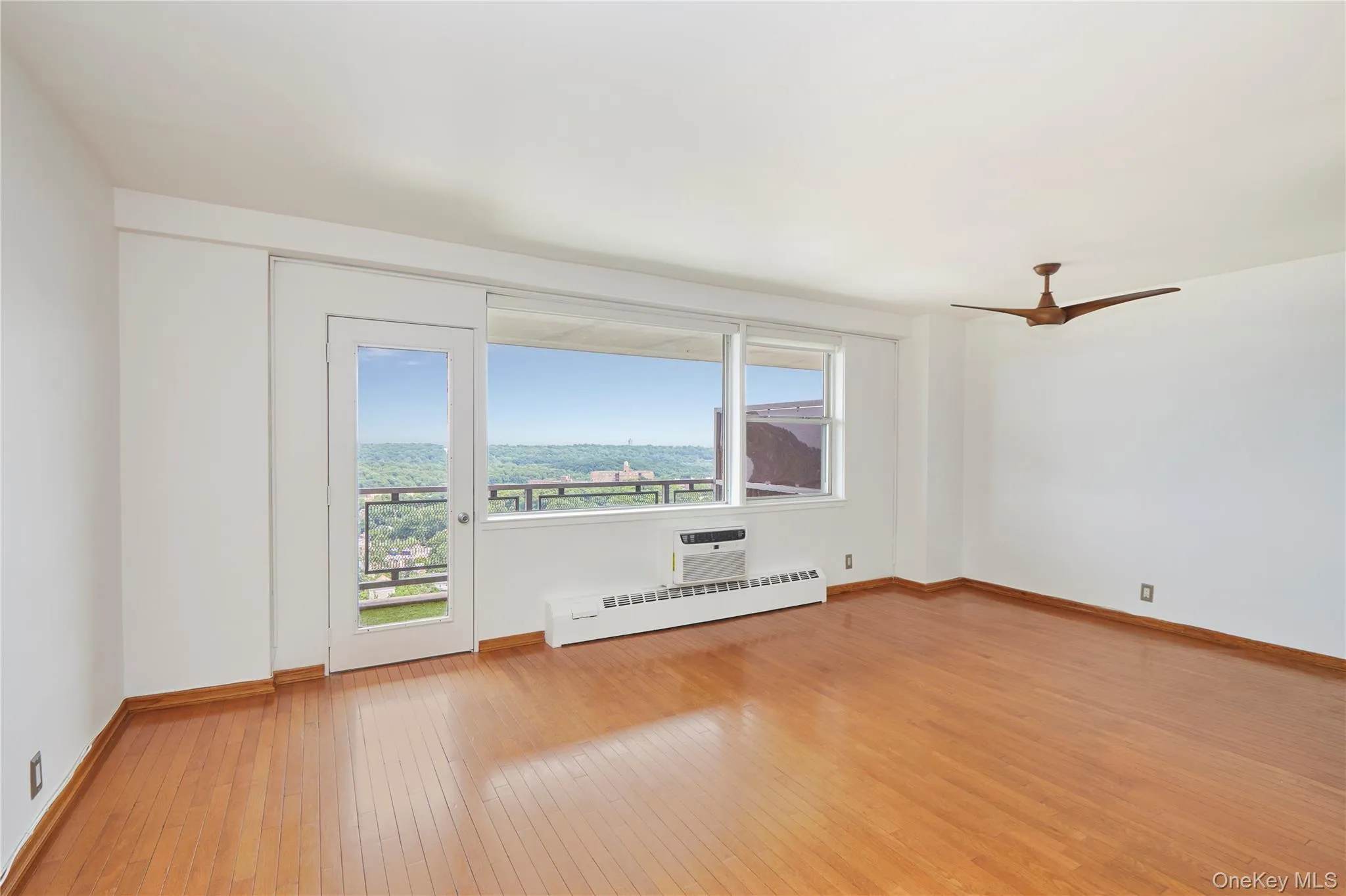 5700 Arlington Avenue, New York, NY, 2 Bedrooms Bedrooms, 4 Rooms Rooms,1 BathroomBathrooms,Residential,For Rent,Arlington,0,KEY1015132 5700 Arlington Avenue, New York, NY, 2 Bedrooms Bedrooms, 4 Rooms Rooms,1 BathroomBathrooms,Residential,For Rent,Arlington,0,KEY1015132