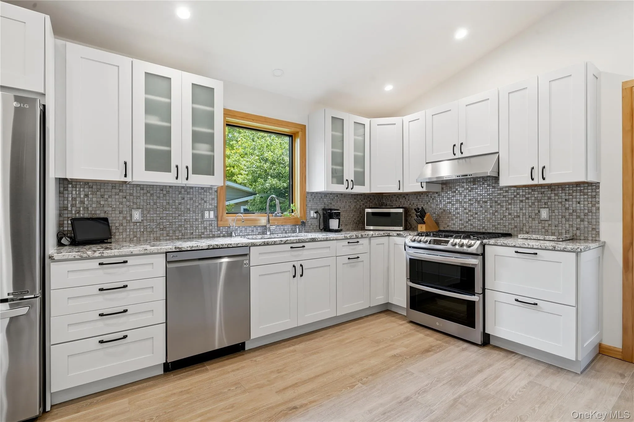 2540 Riverside Avenue, Hempstead, NY, 2 Bedrooms Bedrooms, 4 Rooms Rooms,1 BathroomBathrooms,Residential,For Rent,Riverside,0,1015135 2540 Riverside Avenue, Hempstead, NY, 2 Bedrooms Bedrooms, 4 Rooms Rooms,1 BathroomBathrooms,Residential,For Rent,Riverside,0,1015135