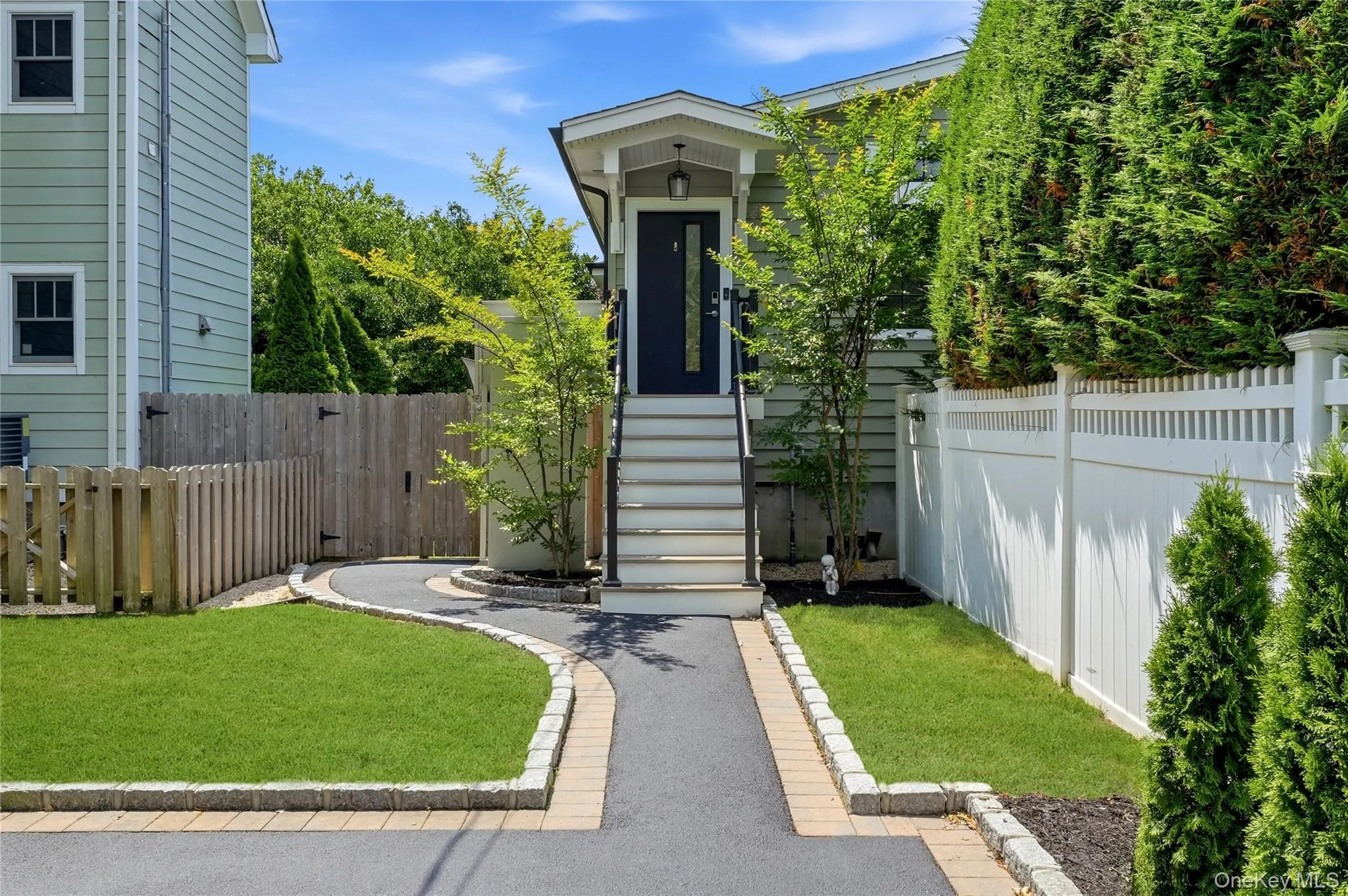 2540 Riverside Avenue, Hempstead, NY, 2 Bedrooms Bedrooms, 4 Rooms Rooms,1 BathroomBathrooms,Residential,For Rent,Riverside,0,1015135 2540 Riverside Avenue, Hempstead, NY, 2 Bedrooms Bedrooms, 4 Rooms Rooms,1 BathroomBathrooms,Residential,For Rent,Riverside,0,1015135