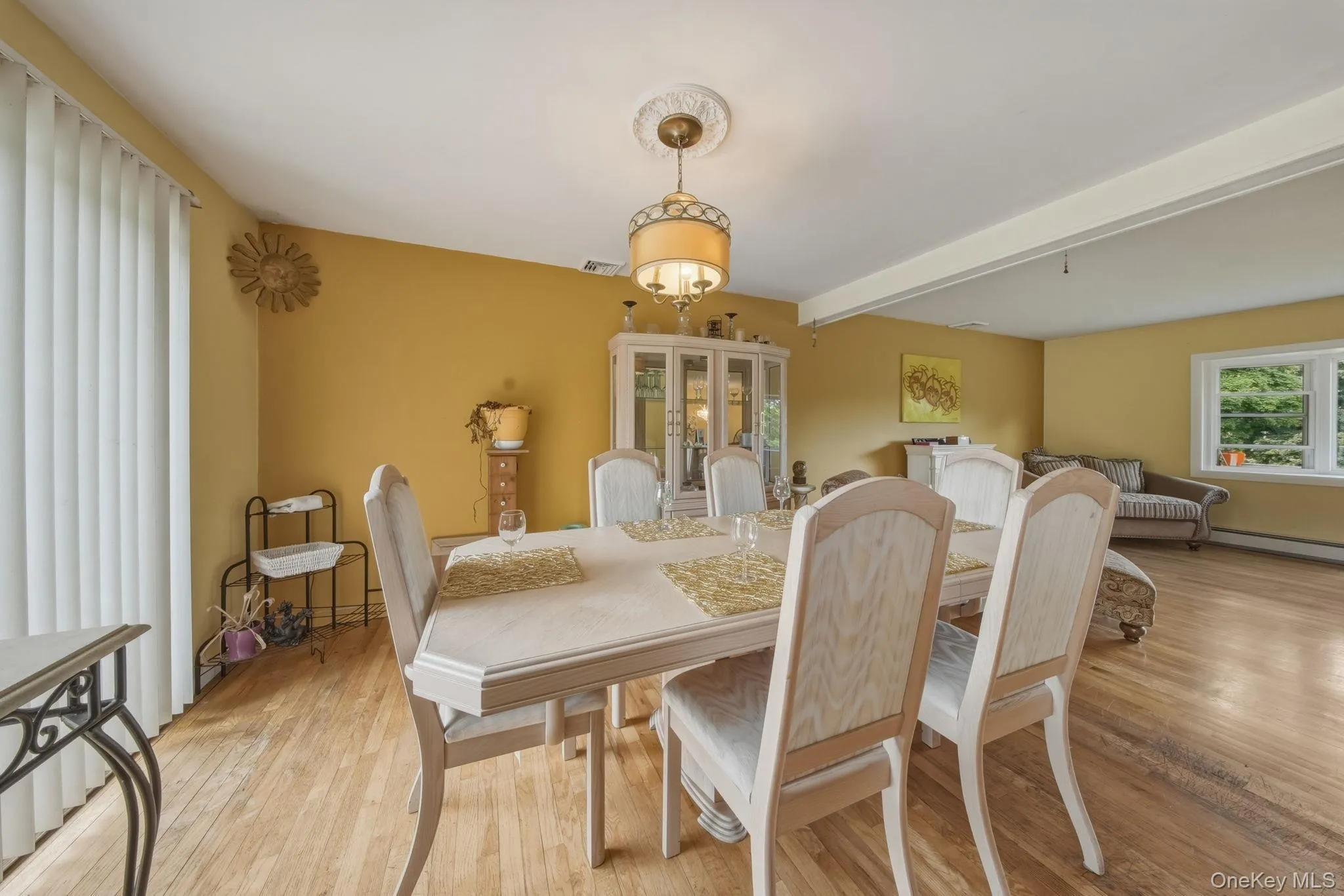 4 Hunt Drive, Florida, NY, 3 Bedrooms Bedrooms, 10 Rooms Rooms,2 BathroomsBathrooms,Residential,For Rent,Hunt,0,1015136 4 Hunt Drive, Florida, NY, 3 Bedrooms Bedrooms, 10 Rooms Rooms,2 BathroomsBathrooms,Residential,For Rent,Hunt,0,1015136