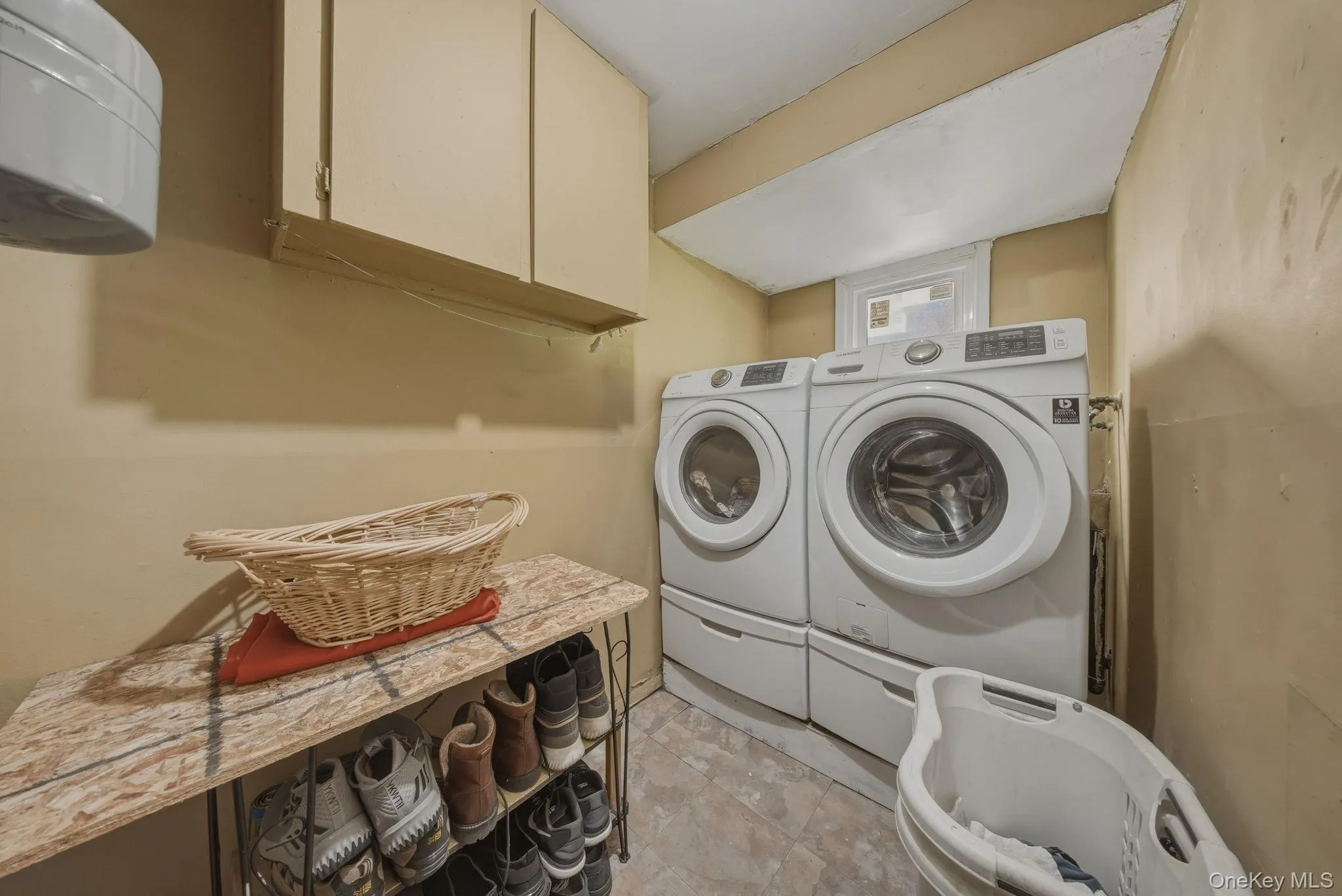 4 Hunt Drive, Florida, NY, 3 Bedrooms Bedrooms, 10 Rooms Rooms,2 BathroomsBathrooms,Residential,For Rent,Hunt,0,1015136 4 Hunt Drive, Florida, NY, 3 Bedrooms Bedrooms, 10 Rooms Rooms,2 BathroomsBathrooms,Residential,For Rent,Hunt,0,1015136