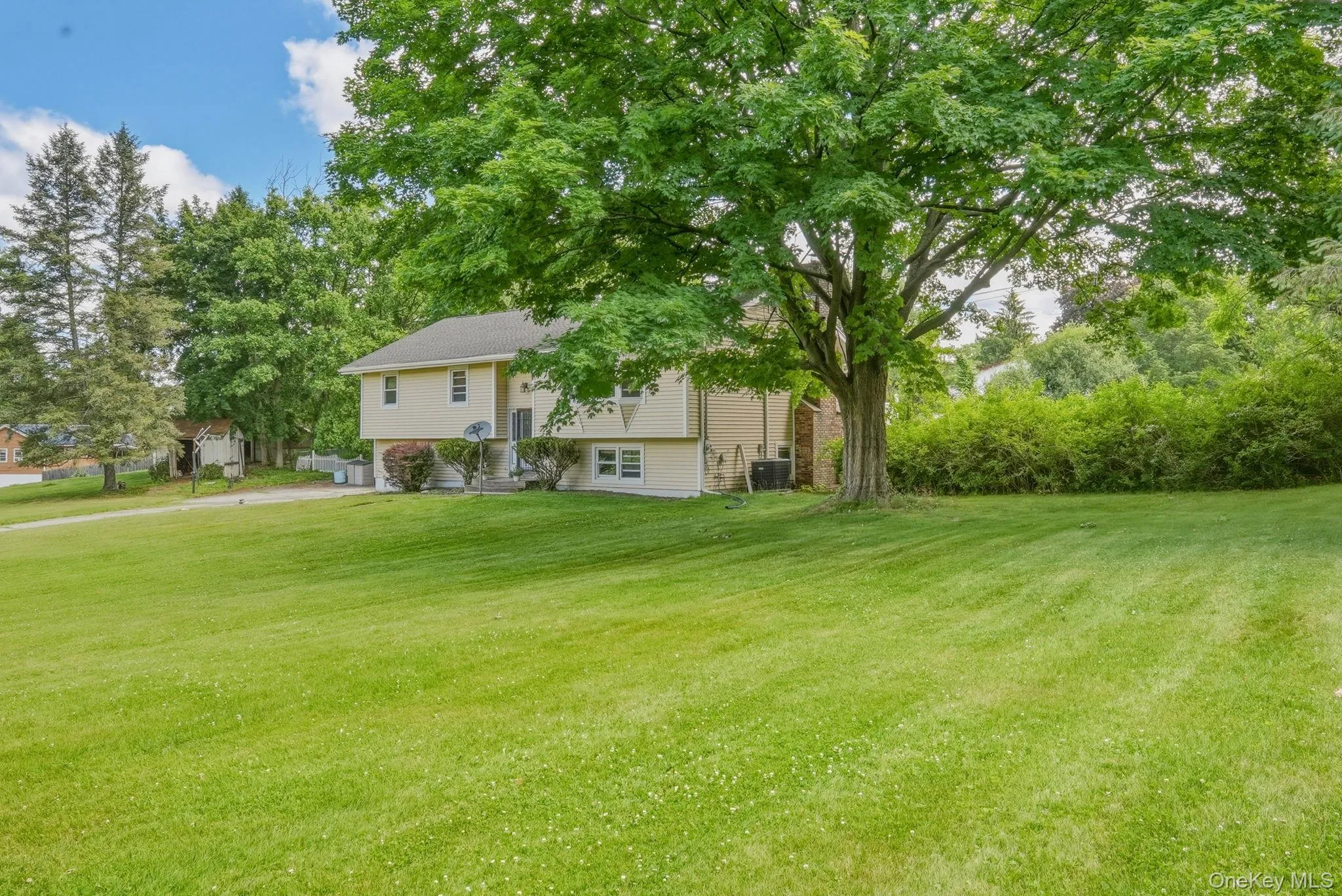 4 Hunt Drive, Florida, NY, 3 Bedrooms Bedrooms, 10 Rooms Rooms,2 BathroomsBathrooms,Residential,For Rent,Hunt,0,1015136 4 Hunt Drive, Florida, NY, 3 Bedrooms Bedrooms, 10 Rooms Rooms,2 BathroomsBathrooms,Residential,For Rent,Hunt,0,1015136