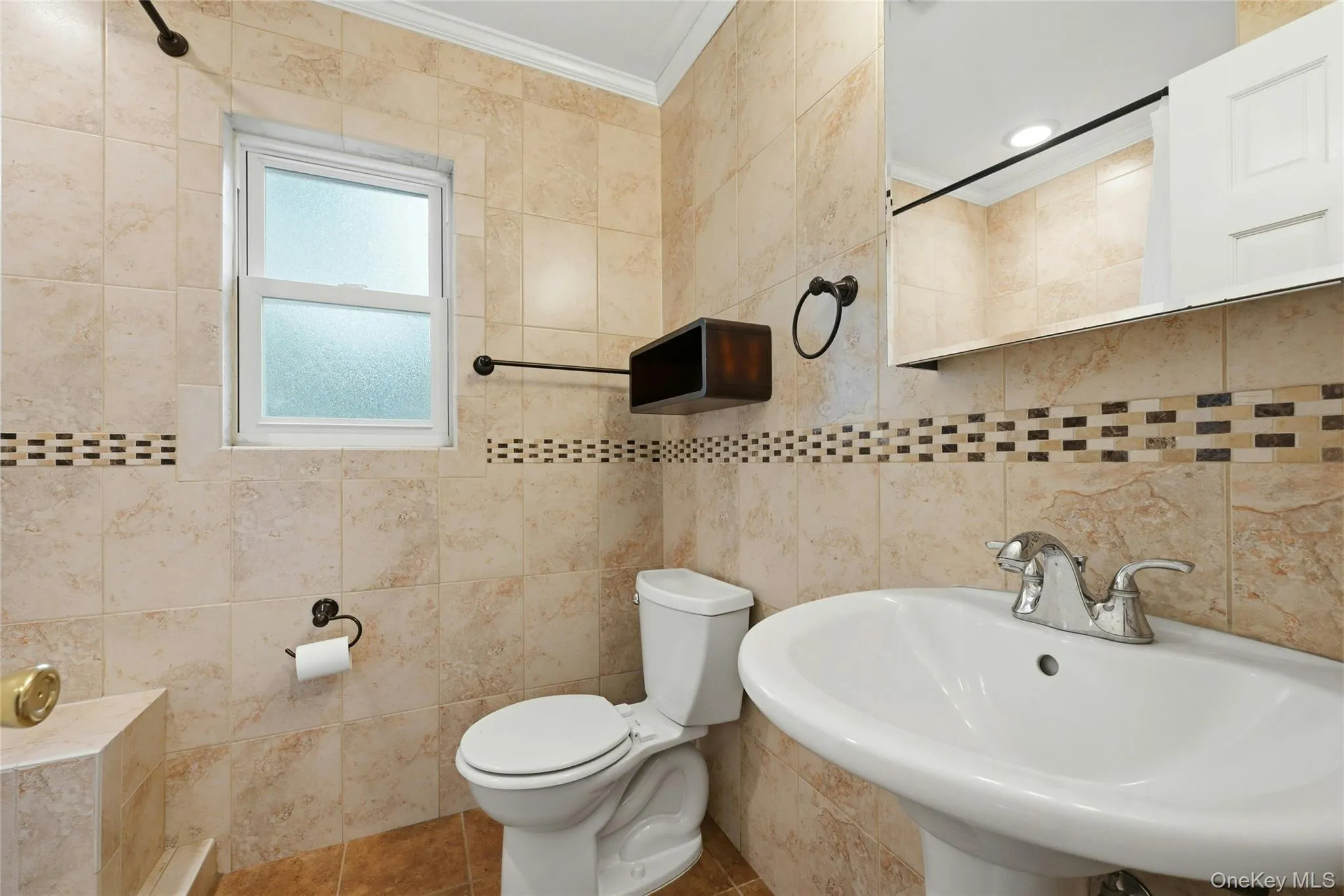 58 Seawanhaka Avenue, Smithtown, NY, 3 Bedrooms Bedrooms, 7 Rooms Rooms,2 BathroomsBathrooms,Residential,For Rent,Seawanhaka,0,1015140 58 Seawanhaka Avenue, Smithtown, NY, 3 Bedrooms Bedrooms, 7 Rooms Rooms,2 BathroomsBathrooms,Residential,For Rent,Seawanhaka,0,1015140