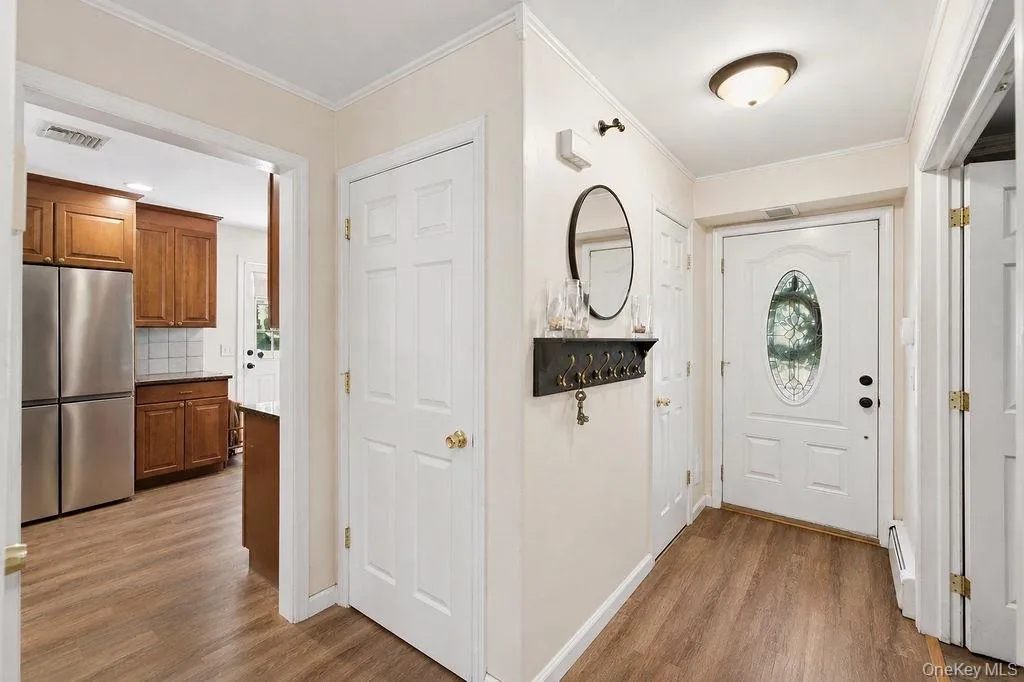 26 Cedar Street, Oyster Bay, NY, 4 Bedrooms Bedrooms, 7 Rooms Rooms,1 BathroomBathrooms,Residential,For Rent,Cedar,0,1015141 26 Cedar Street, Oyster Bay, NY, 4 Bedrooms Bedrooms, 7 Rooms Rooms,1 BathroomBathrooms,Residential,For Rent,Cedar,0,1015141