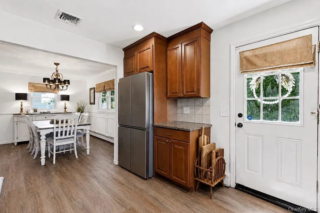 26 Cedar Street, Oyster Bay, NY, 4 Bedrooms Bedrooms, 7 Rooms Rooms,1 BathroomBathrooms,Residential,For Rent,Cedar,0,1015141 26 Cedar Street, Oyster Bay, NY, 4 Bedrooms Bedrooms, 7 Rooms Rooms,1 BathroomBathrooms,Residential,For Rent,Cedar,0,1015141