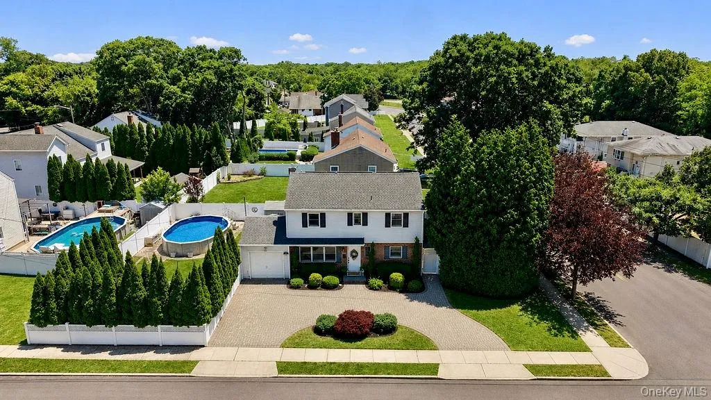 26 Cedar Street, Oyster Bay, NY, 4 Bedrooms Bedrooms, 7 Rooms Rooms,1 BathroomBathrooms,Residential,For Rent,Cedar,0,1015141 26 Cedar Street, Oyster Bay, NY, 4 Bedrooms Bedrooms, 7 Rooms Rooms,1 BathroomBathrooms,Residential,For Rent,Cedar,0,1015141