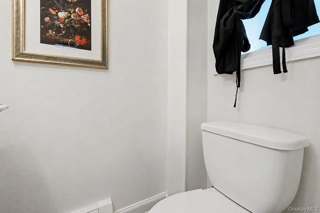 26 Cedar Street, Oyster Bay, NY, 4 Bedrooms Bedrooms, 7 Rooms Rooms,1 BathroomBathrooms,Residential,For Rent,Cedar,0,1015141 26 Cedar Street, Oyster Bay, NY, 4 Bedrooms Bedrooms, 7 Rooms Rooms,1 BathroomBathrooms,Residential,For Rent,Cedar,0,1015141
