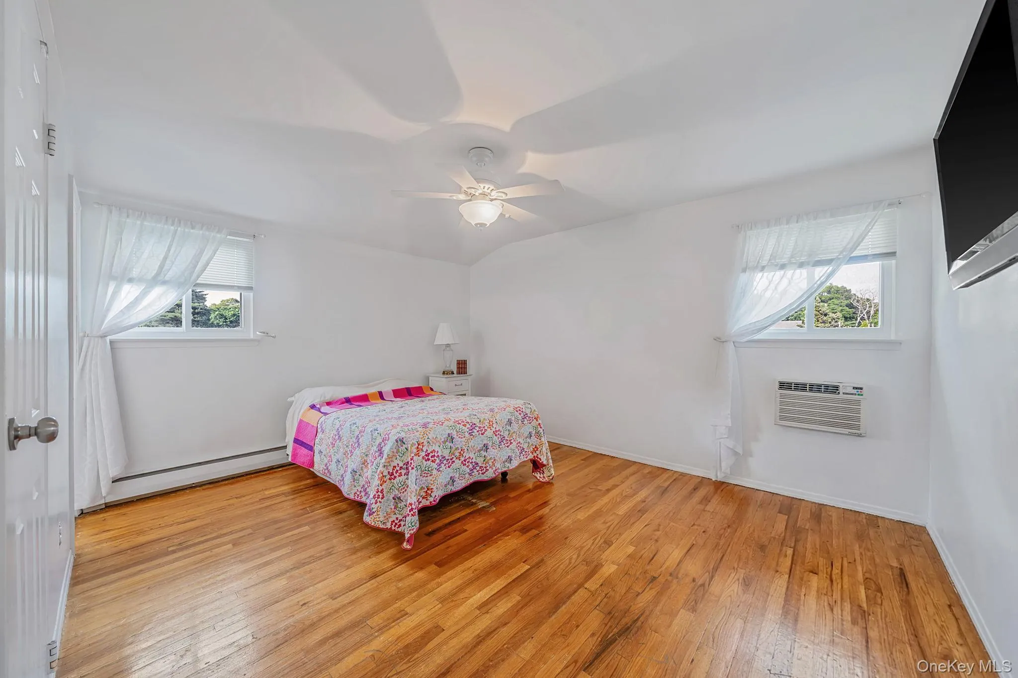 4007 Clark Street, Hempstead, NY, 3 Bedrooms Bedrooms, 8 Rooms Rooms,1 BathroomBathrooms,Residential,For Rent,Clark,0,1015142 4007 Clark Street, Hempstead, NY, 3 Bedrooms Bedrooms, 8 Rooms Rooms,1 BathroomBathrooms,Residential,For Rent,Clark,0,1015142