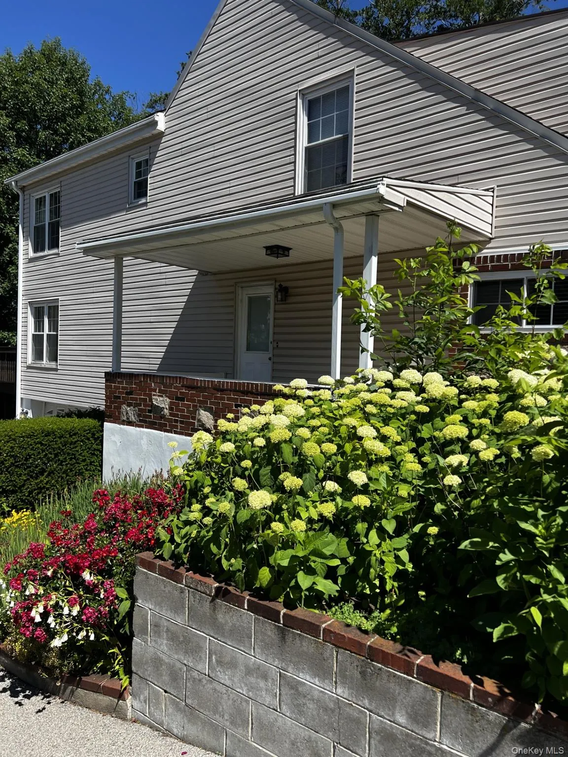 349 County Center Road, Greenburgh, NY, 3 Bedrooms Bedrooms, 5 Rooms Rooms,2 BathroomsBathrooms,Residential Lease,For Rent,County Center,0,1015146 349 County Center Road, Greenburgh, NY, 3 Bedrooms Bedrooms, 5 Rooms Rooms,2 BathroomsBathrooms,Residential Lease,For Rent,County Center,0,1015146