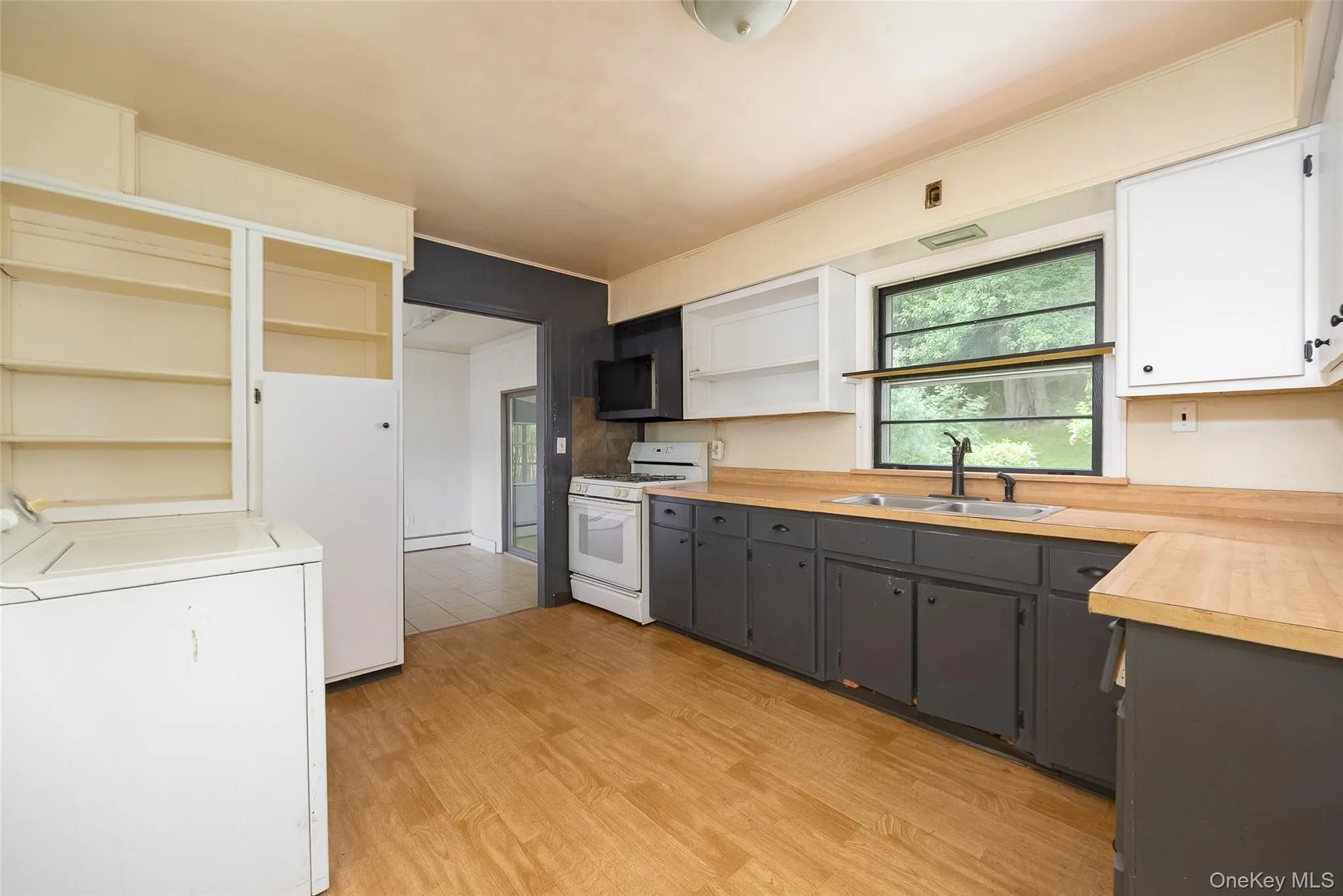 166 Vassar Road, Poughkeepsie (town), NY, 3 Bedrooms Bedrooms, 6 Rooms Rooms,2 BathroomsBathrooms,Residential,For Rent,Vassar,0,1015147 166 Vassar Road, Poughkeepsie (town), NY, 3 Bedrooms Bedrooms, 6 Rooms Rooms,2 BathroomsBathrooms,Residential,For Rent,Vassar,0,1015147