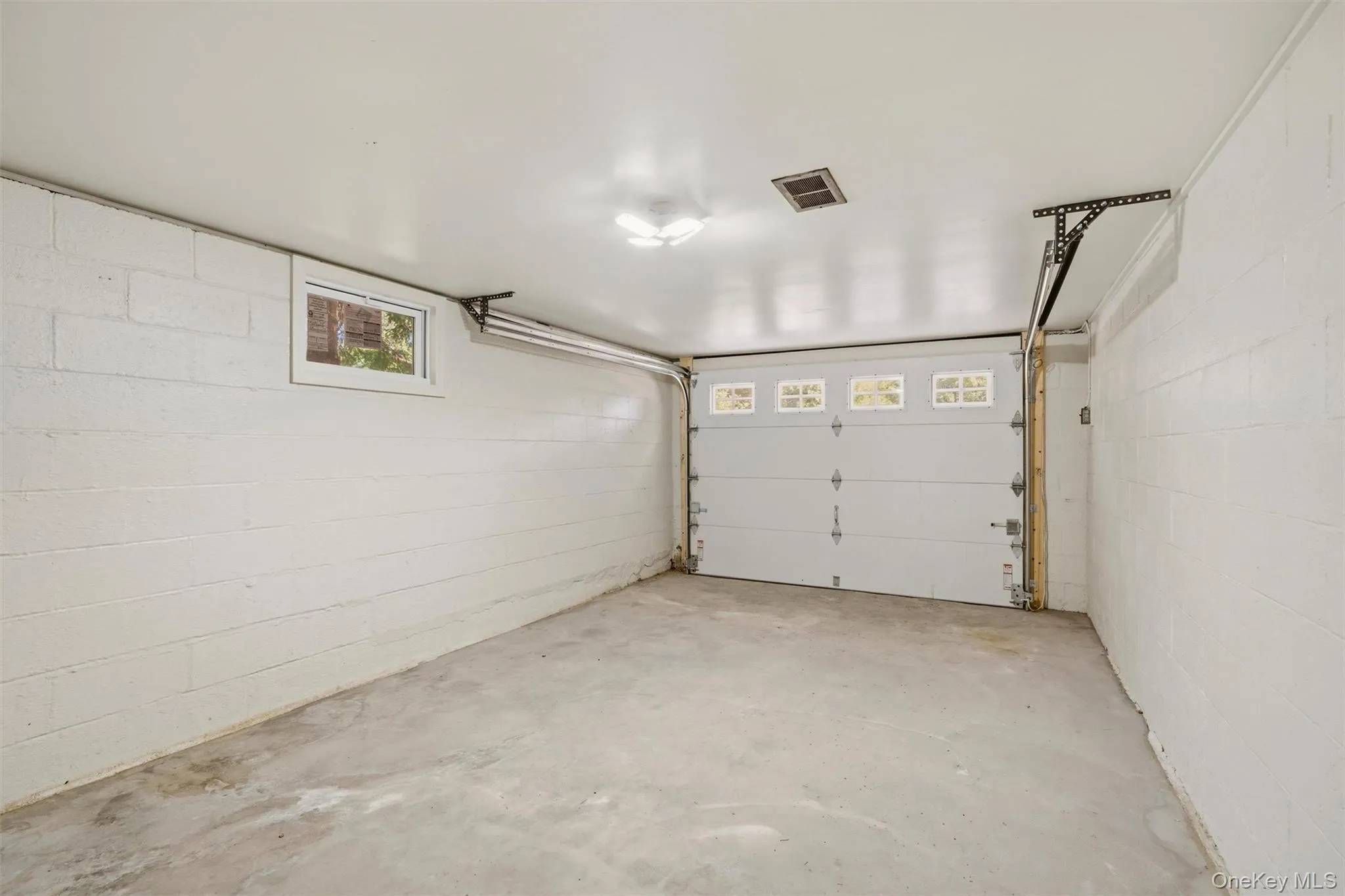 25 Ferrara Drive, Middletown, NY, 3 Bedrooms Bedrooms, 5 Rooms Rooms,1 BathroomBathrooms,Residential,For Rent,Ferrara,0,1015148 25 Ferrara Drive, Middletown, NY, 3 Bedrooms Bedrooms, 5 Rooms Rooms,1 BathroomBathrooms,Residential,For Rent,Ferrara,0,1015148