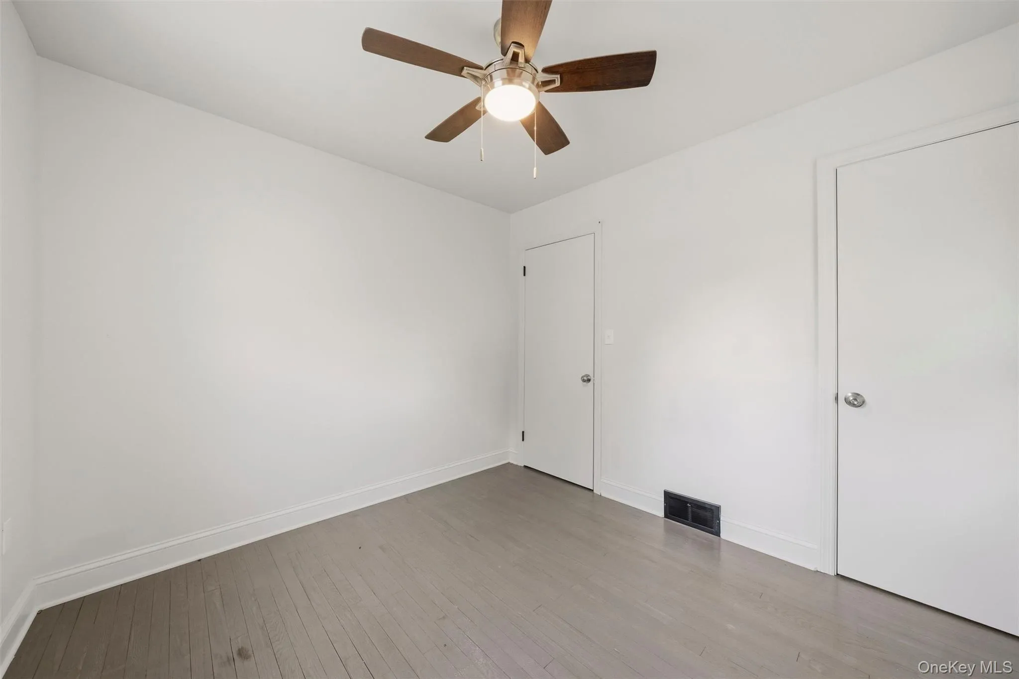 25 Ferrara Drive, Middletown, NY, 3 Bedrooms Bedrooms, 5 Rooms Rooms,1 BathroomBathrooms,Residential,For Rent,Ferrara,0,1015148 25 Ferrara Drive, Middletown, NY, 3 Bedrooms Bedrooms, 5 Rooms Rooms,1 BathroomBathrooms,Residential,For Rent,Ferrara,0,1015148