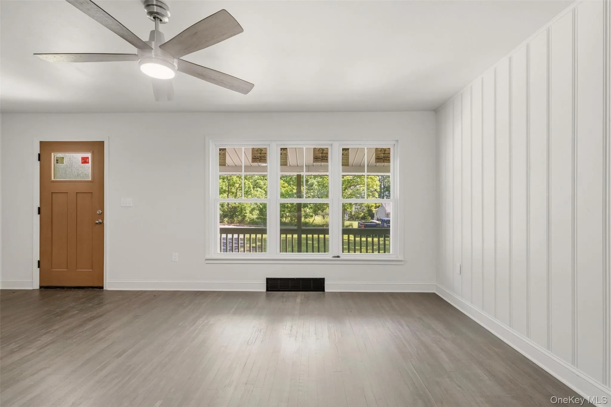 Beautiful floors, New Front Door and windows Beautiful floors, New Front Door and windows