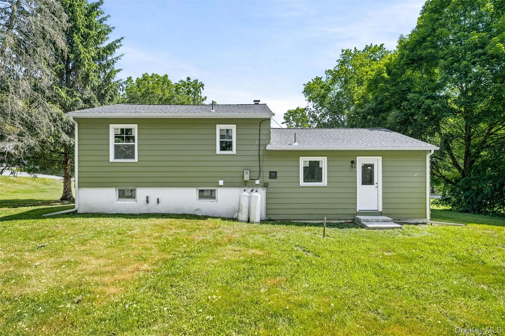 25 Ferrara Drive, Middletown, NY, 3 Bedrooms Bedrooms, 5 Rooms Rooms,1 BathroomBathrooms,Residential,For Rent,Ferrara,0,1015148 25 Ferrara Drive, Middletown, NY, 3 Bedrooms Bedrooms, 5 Rooms Rooms,1 BathroomBathrooms,Residential,For Rent,Ferrara,0,1015148