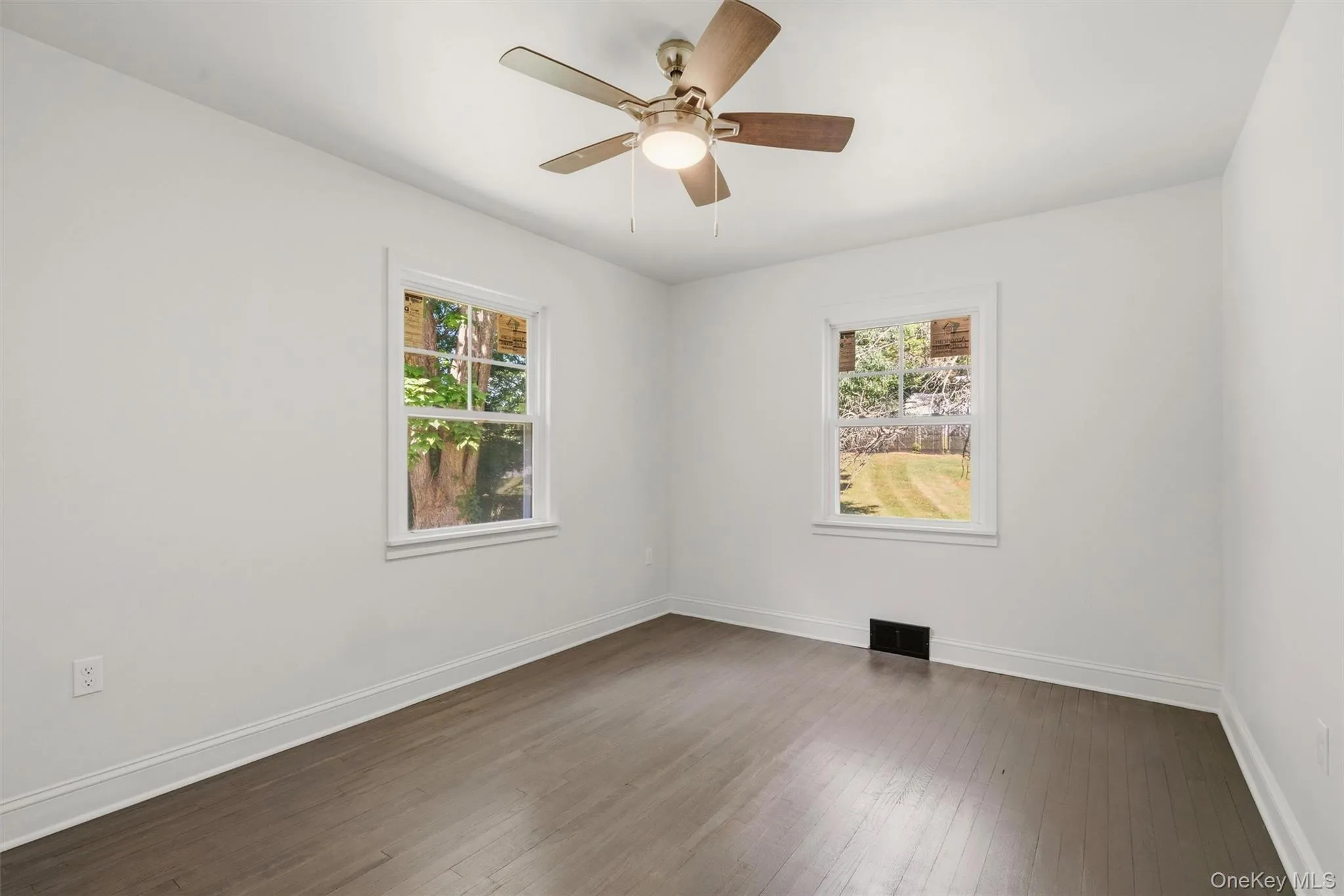 25 Ferrara Drive, Middletown, NY, 3 Bedrooms Bedrooms, 5 Rooms Rooms,1 BathroomBathrooms,Residential,For Rent,Ferrara,0,1015148 25 Ferrara Drive, Middletown, NY, 3 Bedrooms Bedrooms, 5 Rooms Rooms,1 BathroomBathrooms,Residential,For Rent,Ferrara,0,1015148