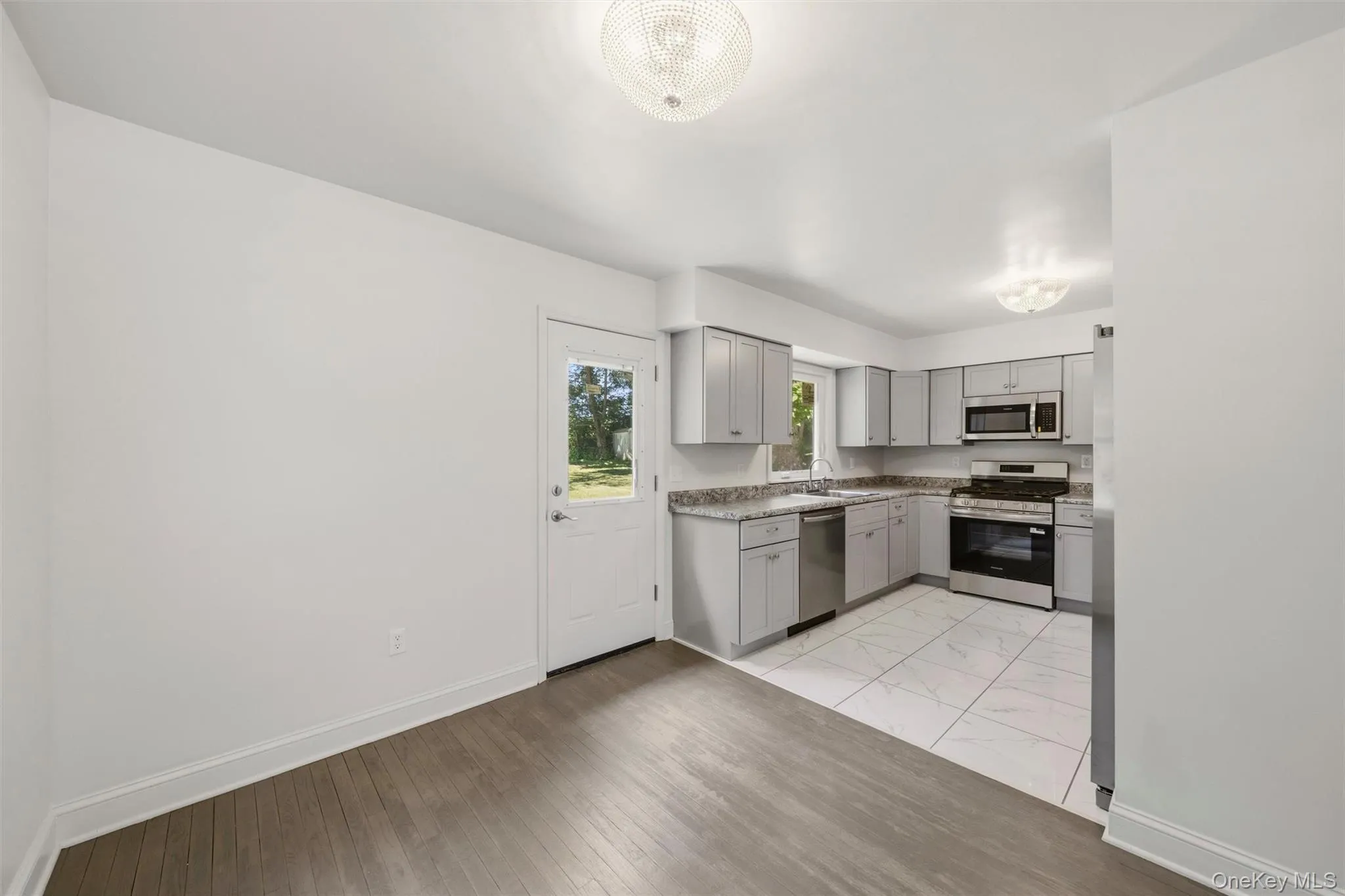 25 Ferrara Drive, Middletown, NY, 3 Bedrooms Bedrooms, 5 Rooms Rooms,1 BathroomBathrooms,Residential,For Rent,Ferrara,0,1015148 25 Ferrara Drive, Middletown, NY, 3 Bedrooms Bedrooms, 5 Rooms Rooms,1 BathroomBathrooms,Residential,For Rent,Ferrara,0,1015148