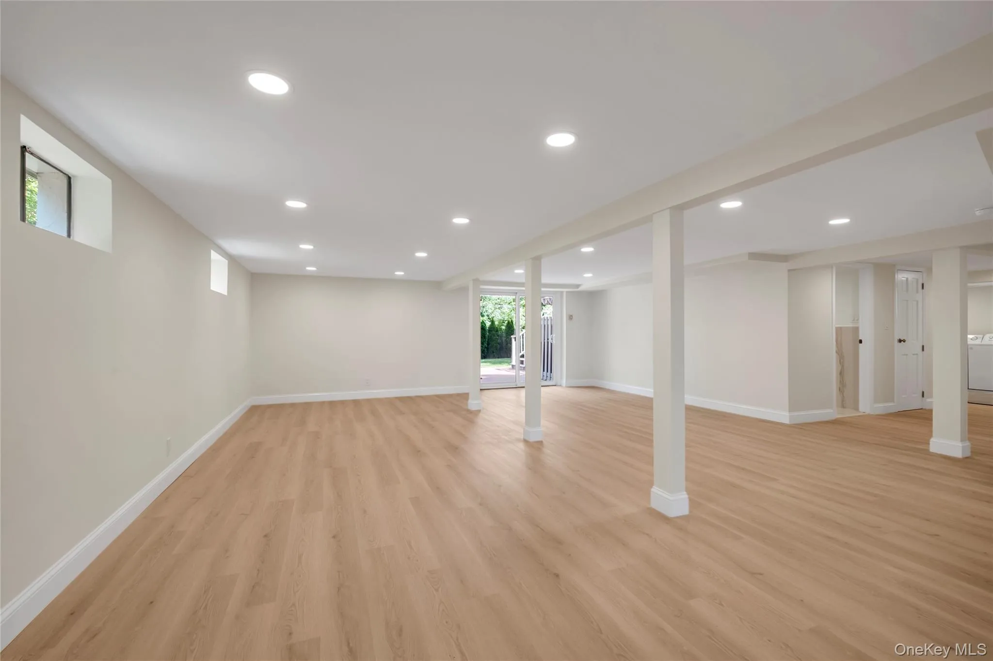 19 Carriage Road, North Hempstead, NY, 3 Bedrooms Bedrooms, 7 Rooms Rooms,2 BathroomsBathrooms,Residential,For Rent,Carriage,0,1015154 19 Carriage Road, North Hempstead, NY, 3 Bedrooms Bedrooms, 7 Rooms Rooms,2 BathroomsBathrooms,Residential,For Rent,Carriage,0,1015154